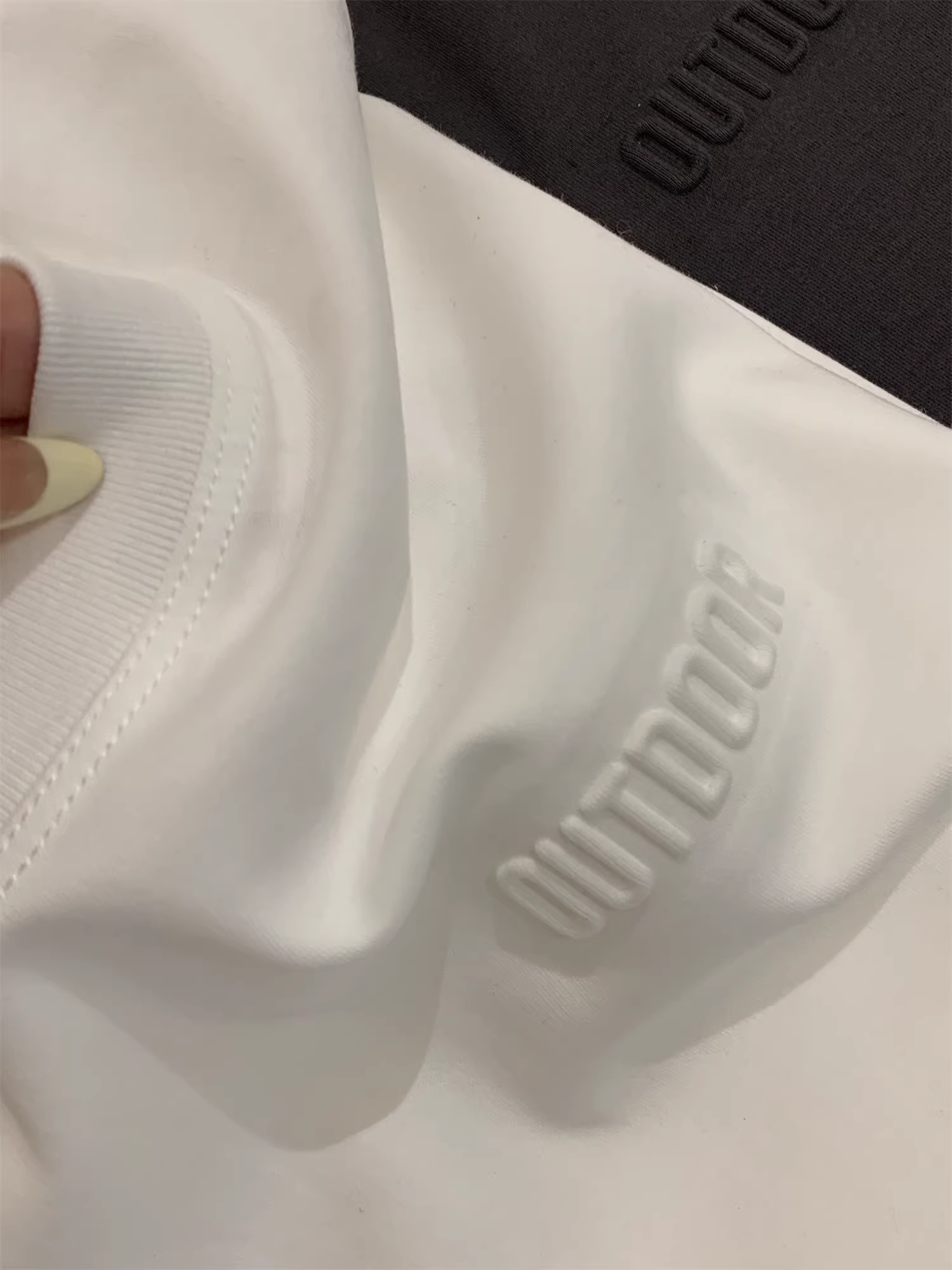 Don Quixote phong cách Nhật Bản đơn giản giản dị! Áo thun dài tay màu trơn dập nổi ba chiều bằng cotton chải kỹ, thân thiện với da, thoáng khí dành cho nam