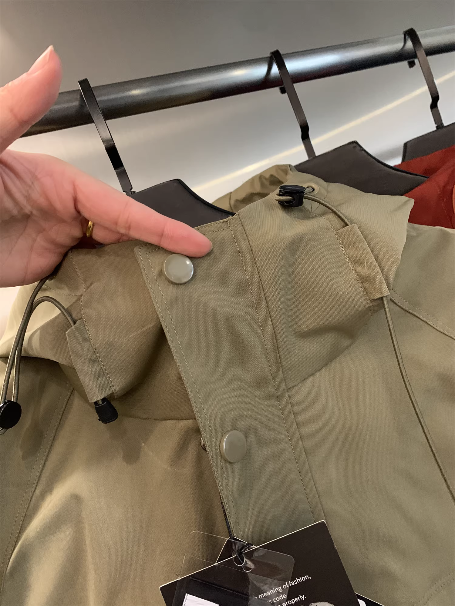 Don Quixote Tactical Outdoor! Thiết kế 3D! Áo khoác nam mùa xuân thu, chống gió và chống thấm nước, kiểu dáng thời trang