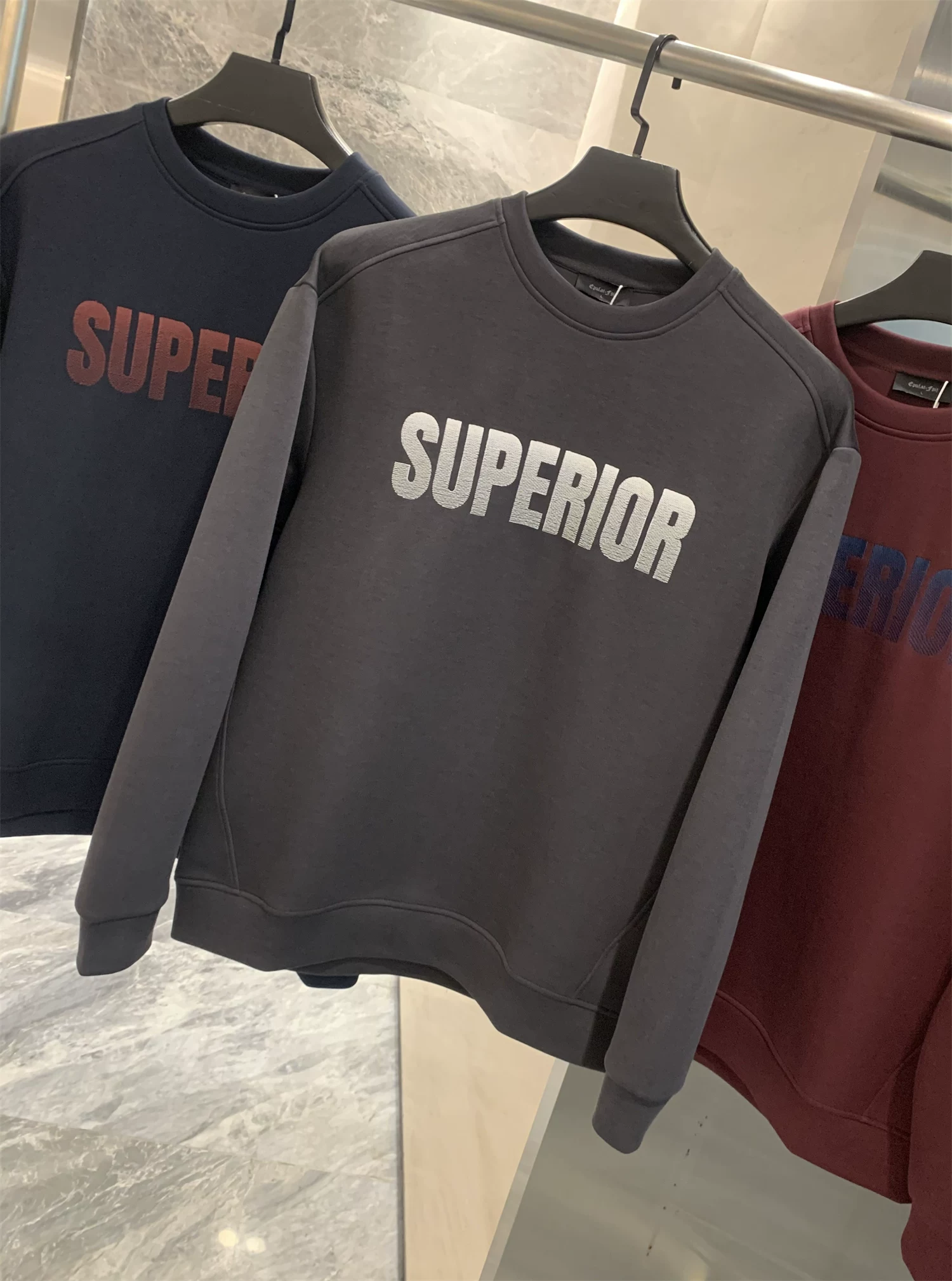 Đơn đặt hàng của công ty Don Quixote HK! Năm lớp không khí giữa! Áo len dài tay in họa tiết phong cách Mỹ màu trơn mùa thu dành cho nam.