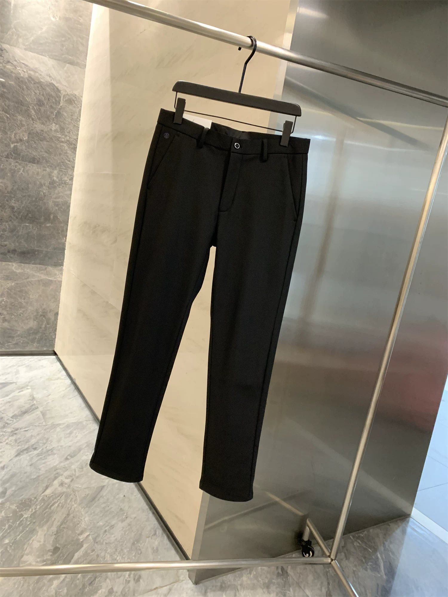 Don Quixote Ollie Nhung ấm áp! Dòng sản phẩm dành cho doanh nhân thành thị! Xu hướng quần âu ống đứng lót lông cừu dành cho nam mùa thu đông.