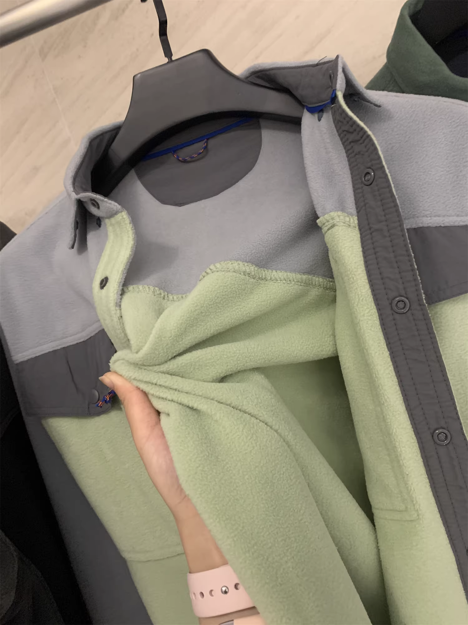 Thẩm mỹ núi Don Quixote! Vải lông cừu thân thiện với da và ấm áp! Áo khoác đi bộ đường dài ngoài trời và câu cá mùa thu dành cho nam giới.