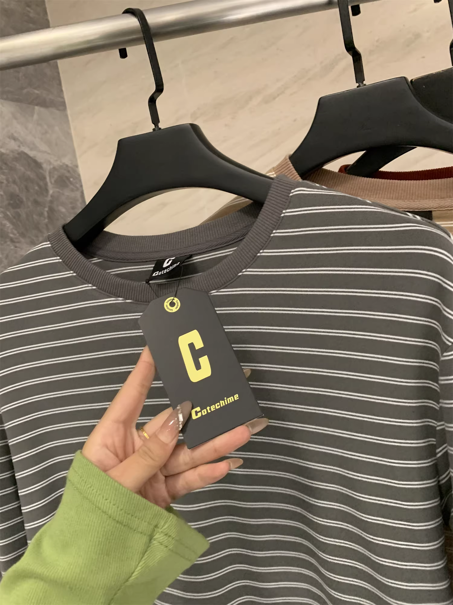 Don Quixote Điều khiển tốc độ! Xu hướng áo thun dài tay dáng rộng, chất liệu dệt kim, thân thiện với da, co giãn, dành cho nam giới mùa thu/đông.