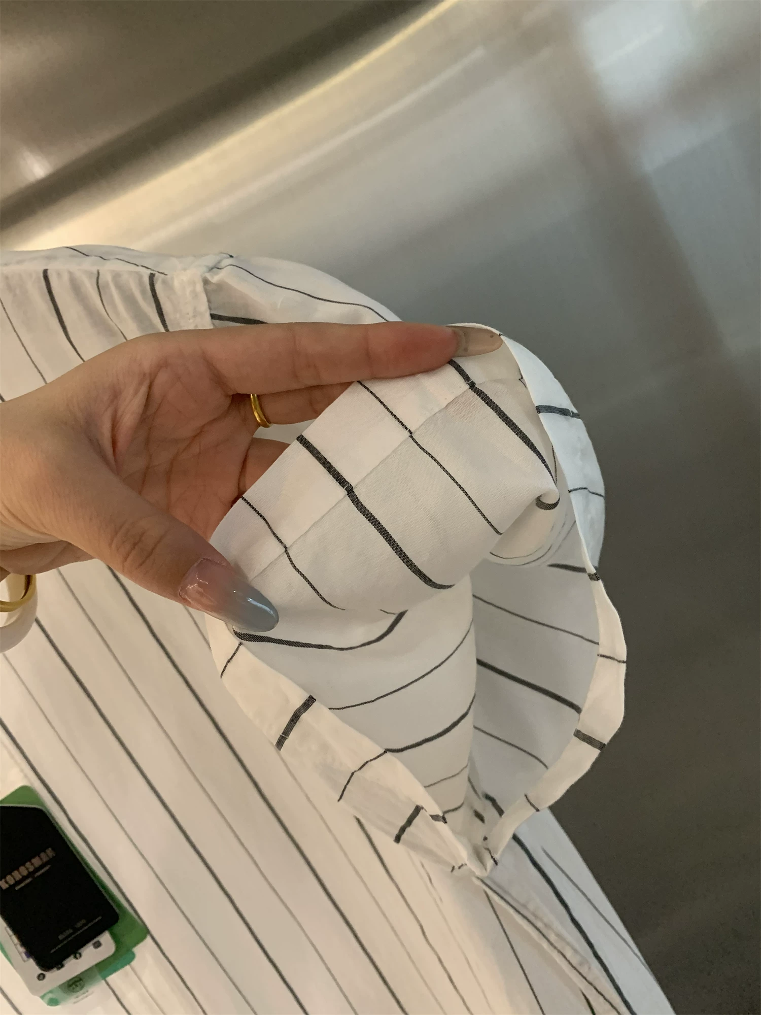 Quần áo sang trọng Don Quixote! Tencel Lyocell + vải lanh! Áo sơ mi ngắn tay sọc mùa hè nhẹ và thoáng khí.