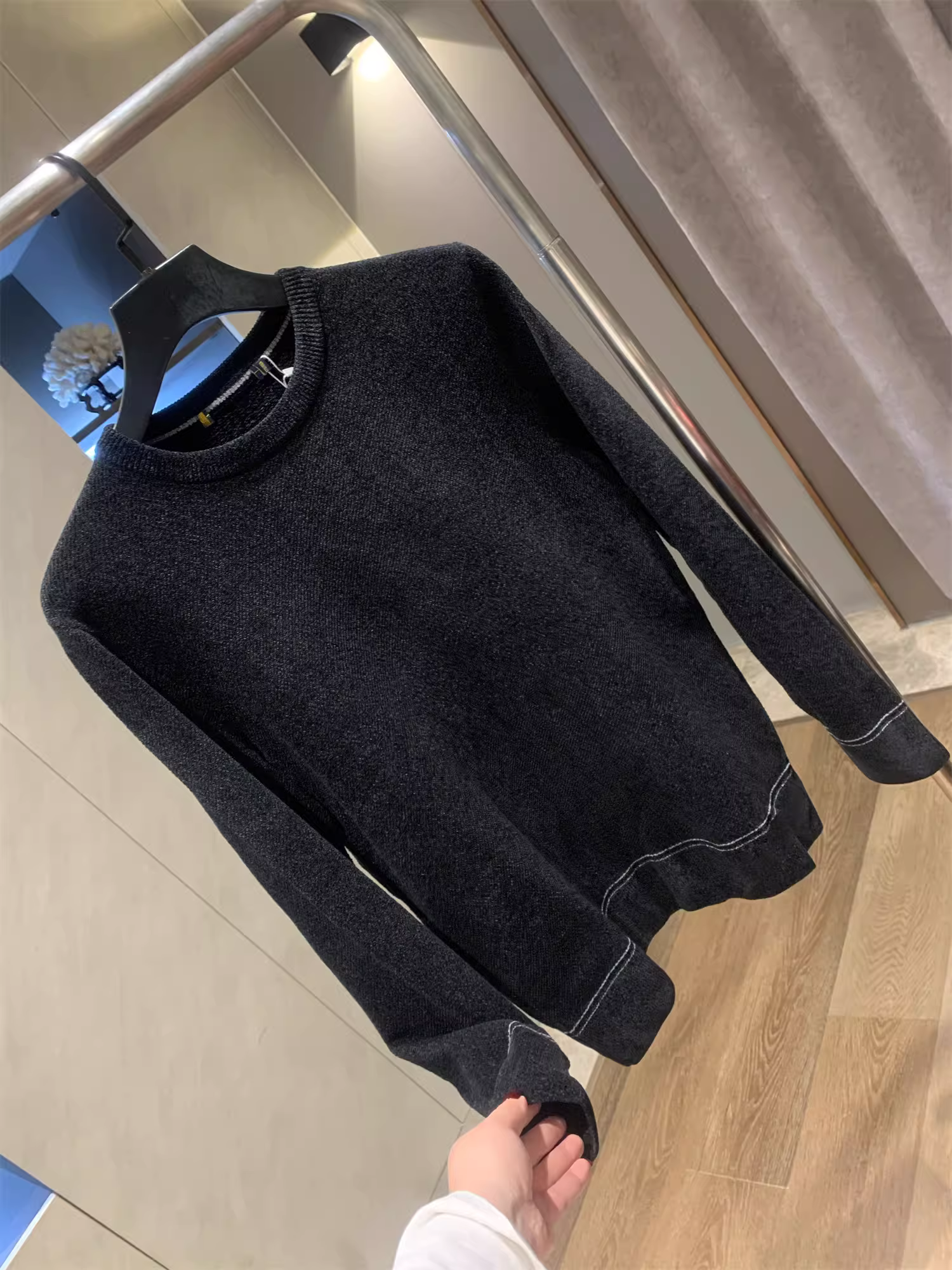 Don Quixote đặc biệt! Giảm giá thanh lý! Áo len dệt kim cổ tròn dài tay mùa đông siêu mềm mại.