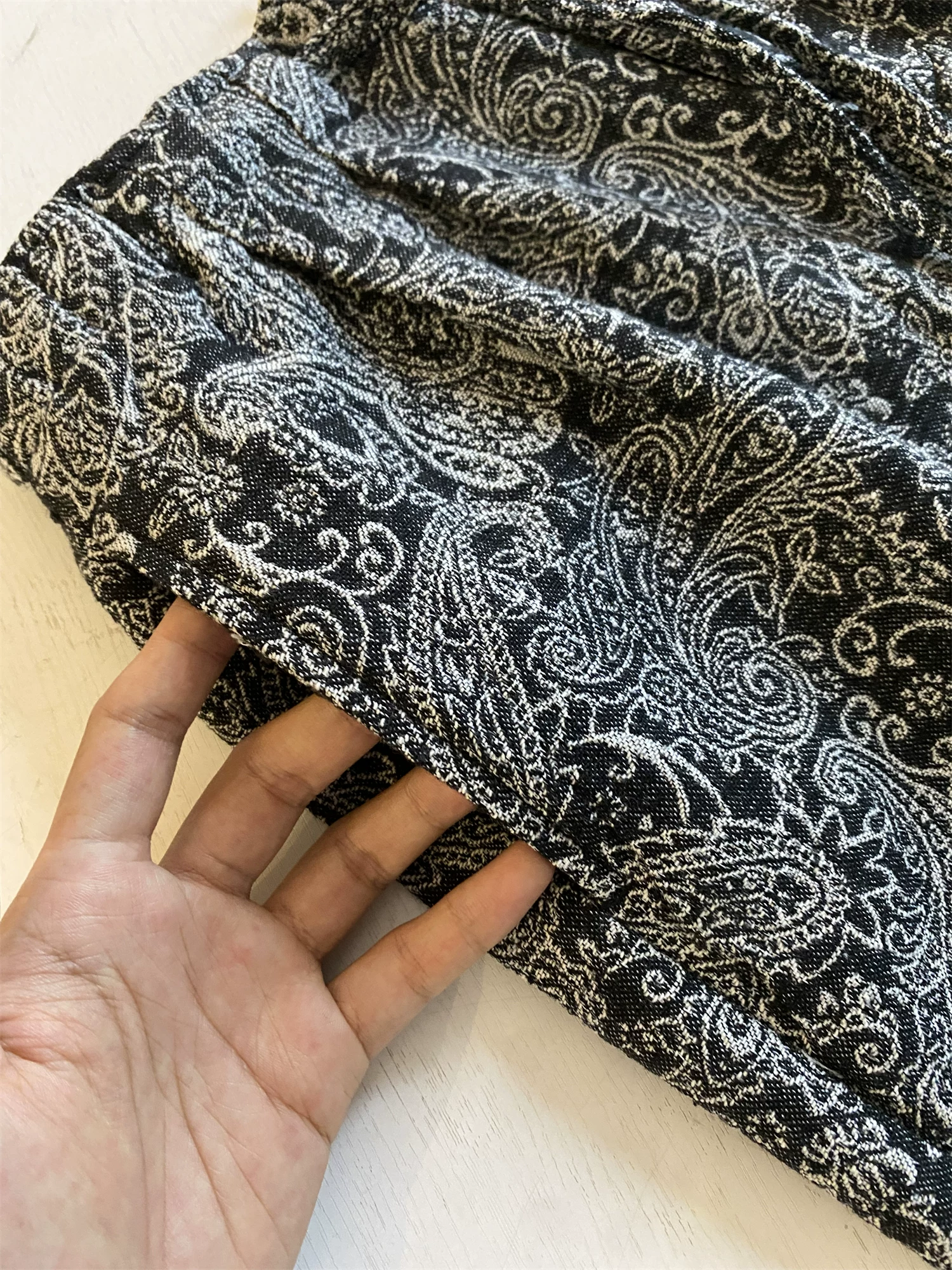 Dòng thiết kế Don Quixote! Vải Jacquard cổ điển! Quần short 5 điểm đa năng, lưng thun co giãn, dáng rộng dành cho nam