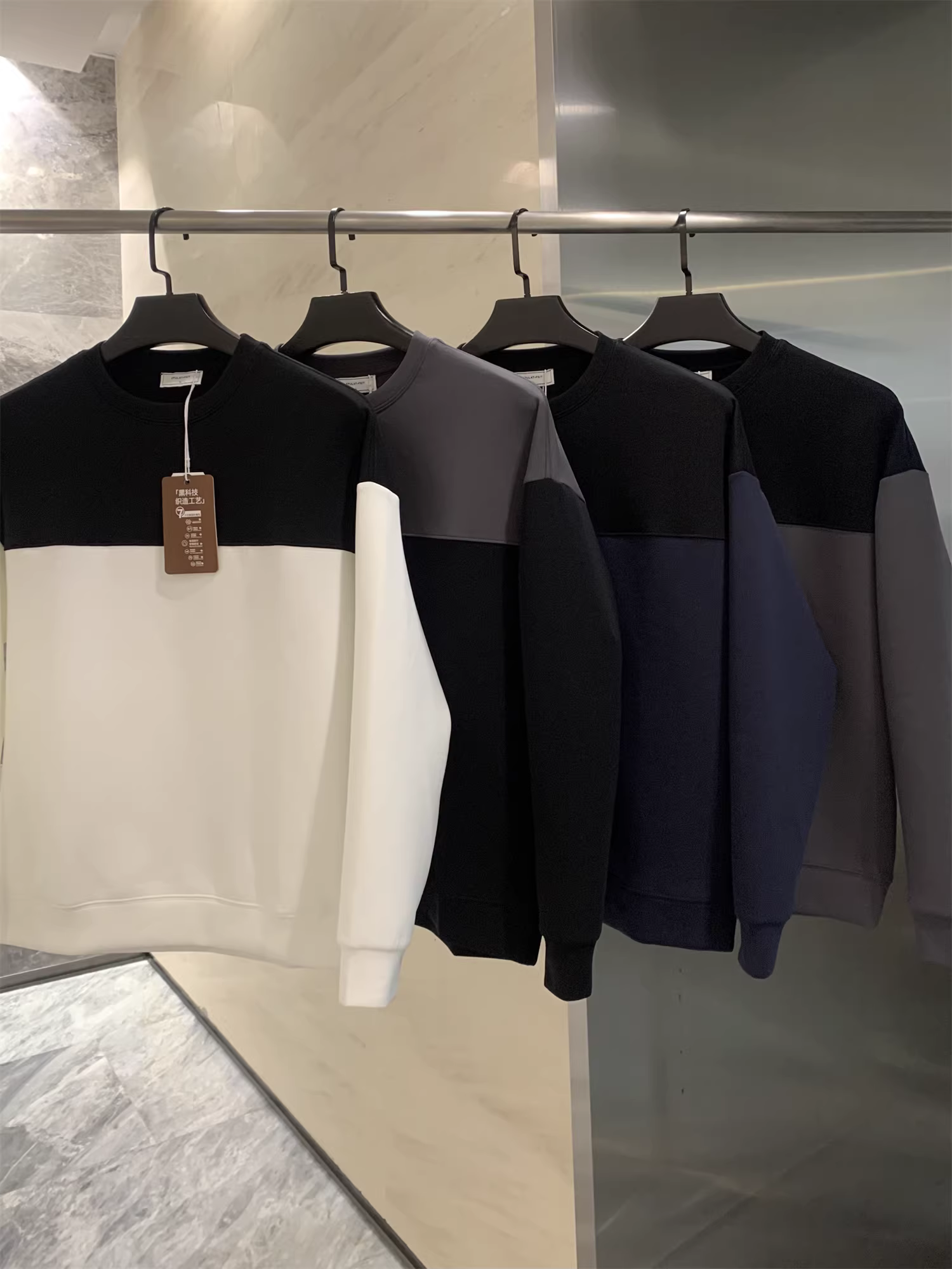 Áo thun Don Quixote Air Cotton! Kết cấu tổ ong! Áo lót thể thao cổ tròn, chất liệu thấm hút mồ hôi, thoáng khí, phối màu.