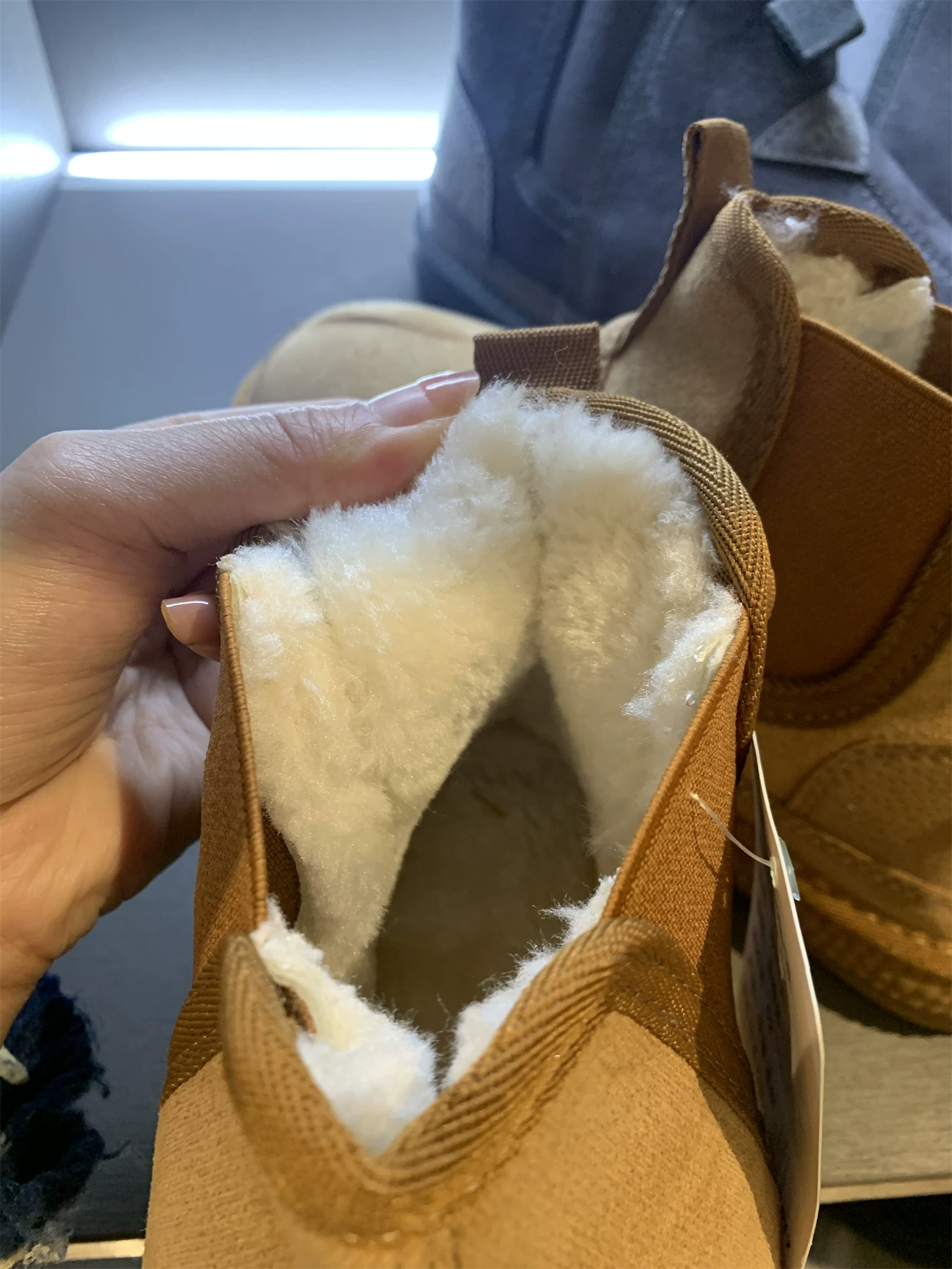 Phong cách Don Quixote, lót lông và dày dặn! Giày bốt ngắn giữ ấm cho nam mùa thu đông, giày cotton da lộn, hợp thời trang.