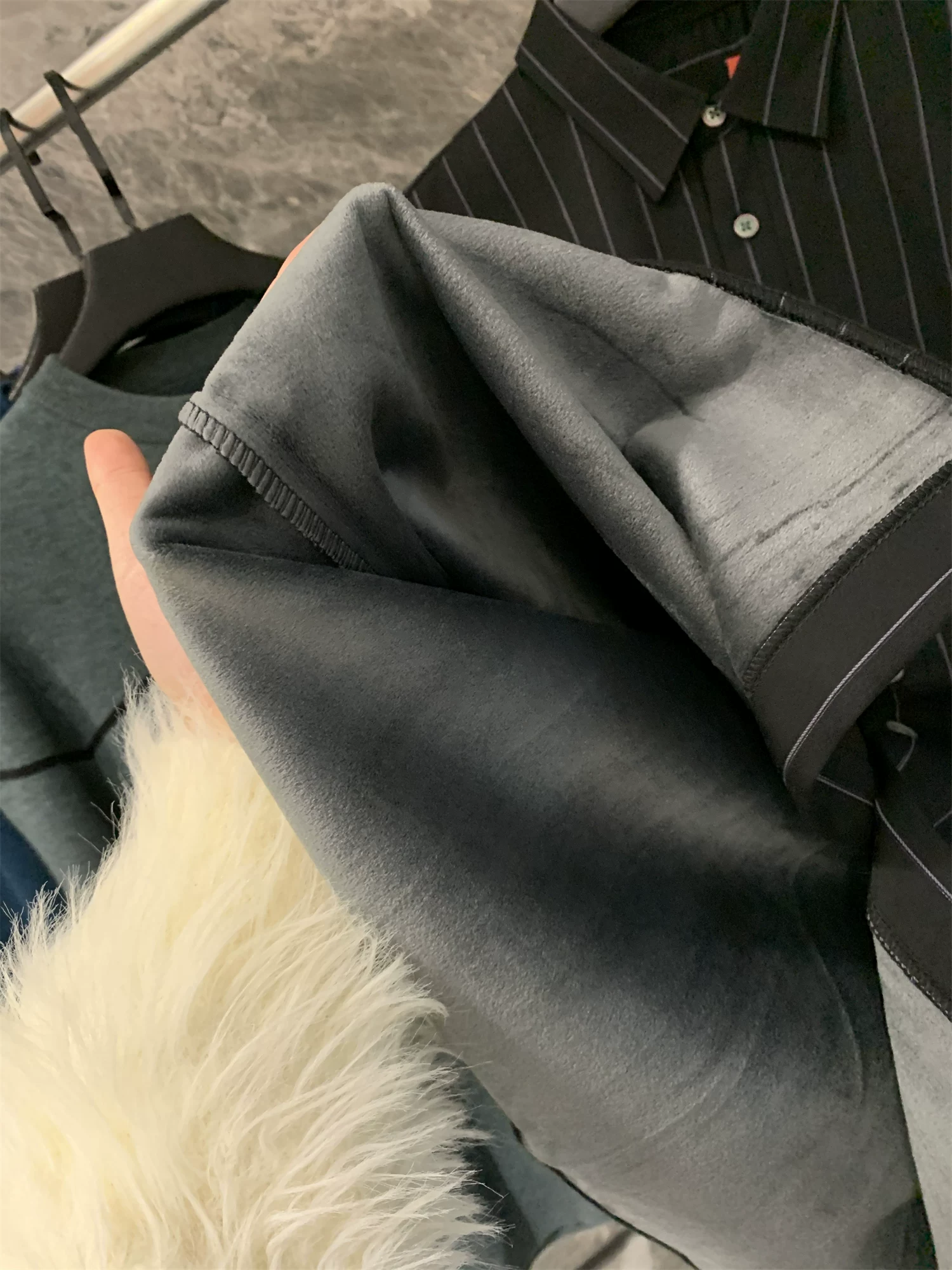 Don Quixote giúp nhà máy thanh lý hàng tồn kho! Áo hai mảnh/áo len/áo sơ mi giả! Áo ấm mùa thu đông có lớp lót lông cừu, kiểu dáng thường ngày