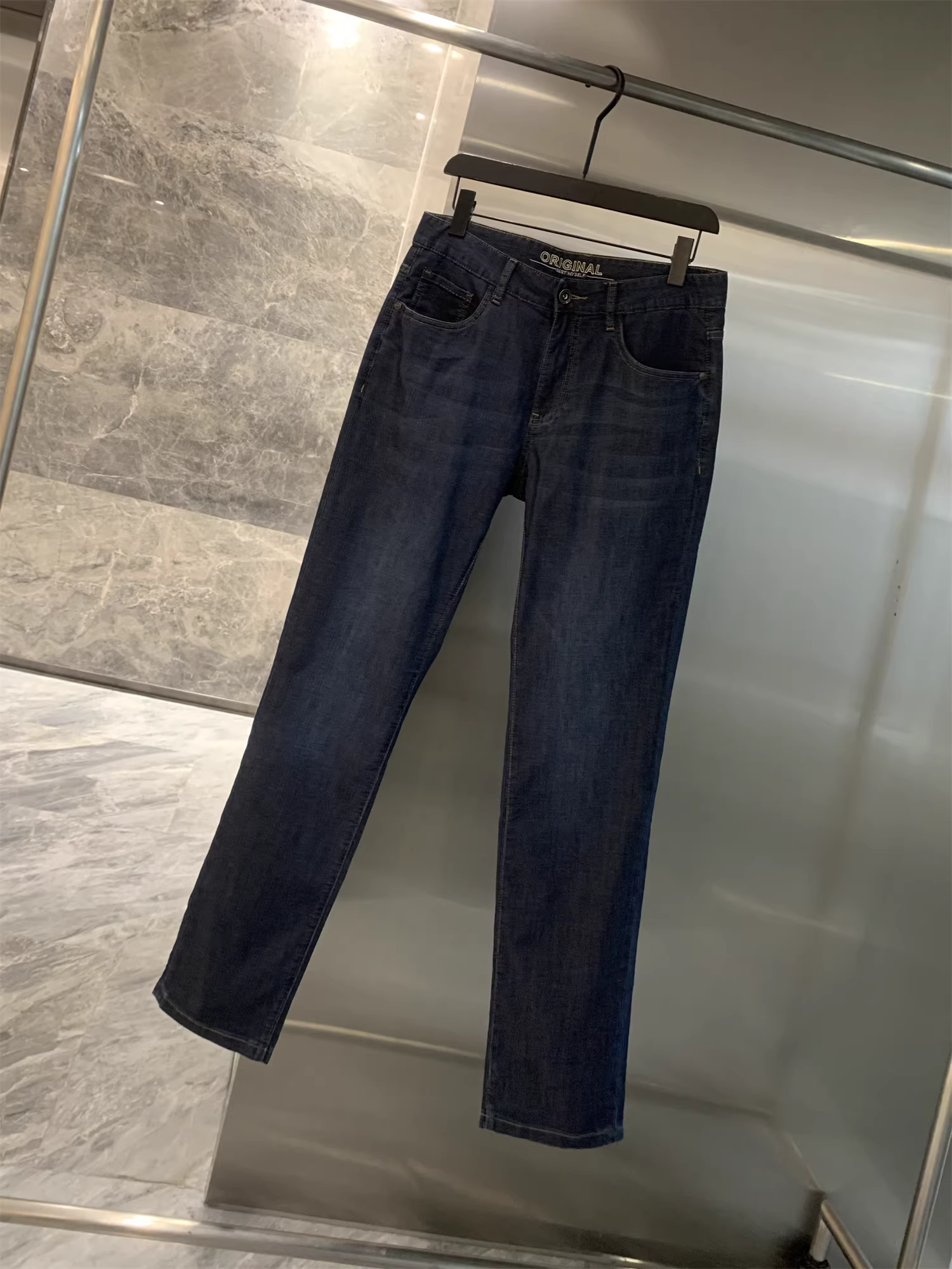 Quần Jean Nam Don Quixote Mulberry Silk! Quần Jeans chất liệu dày dặn, thoáng khí, thân thiện với da, dáng thẳng, mặc thường ngày, thích hợp cho mùa hè.