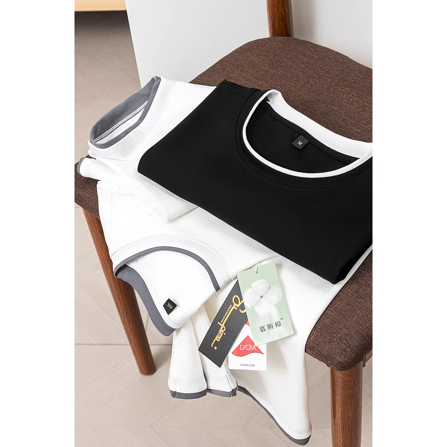 Don Quixote, sự sang trọng đỉnh cao 4K+! Áo thun cotton giả hai lớp! Áo thun nam cổ tròn thân thiện với da mùa hè tay ngắn.