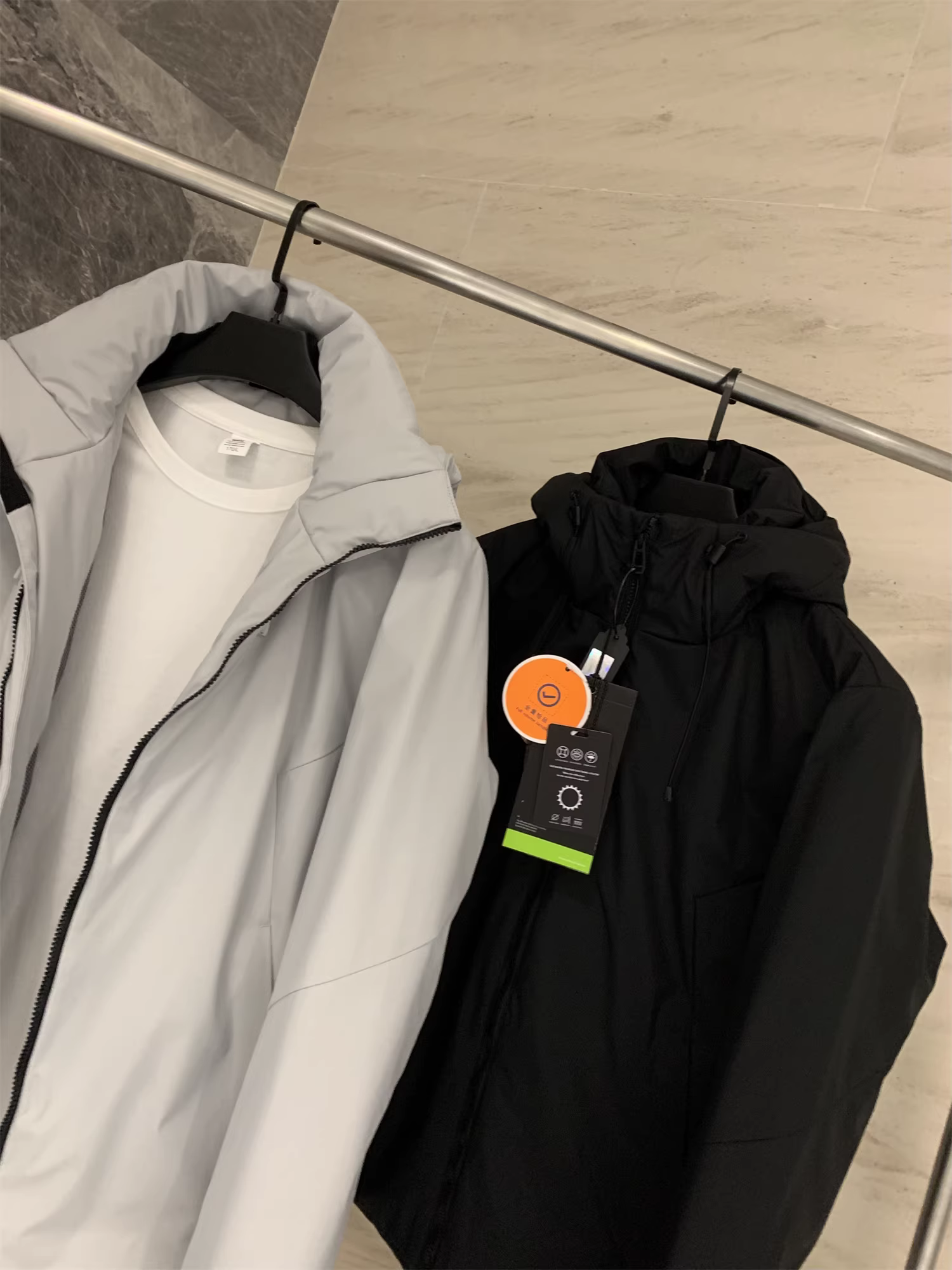 Don Quixote, một chiếc dành cho mùa đông! Được thiết kế 3D! Áo khoác phao có mũ trùm đầu không đường may dành cho nam mùa thu đông, kiểu dáng thời thượng.