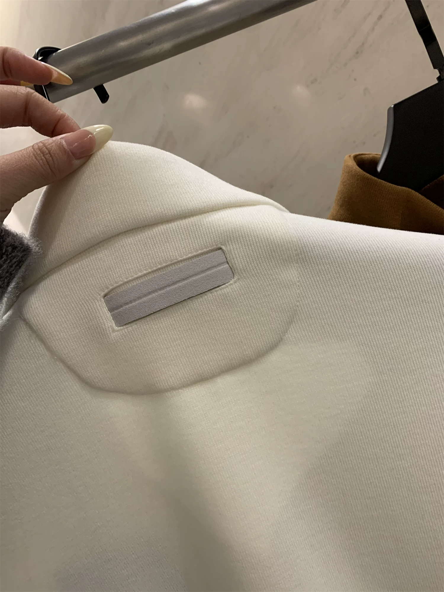 Don Quixote, phong cách tiền bạc cổ điển! Áo khoác nam mùa thu đông, kiểu dáng xếp lớp, nửa khóa kéo, phong cách kinh doanh giản dị, chống gió và giữ ấm.