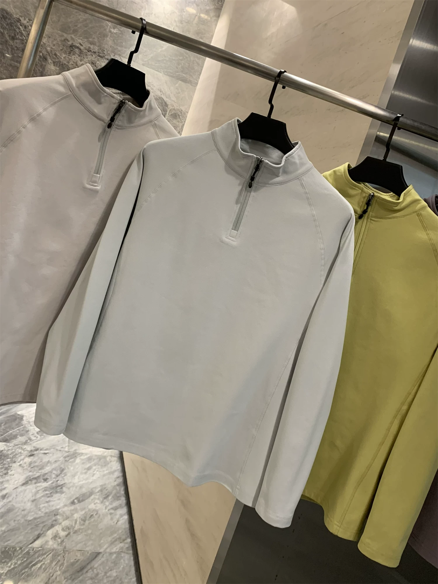 Don Quixote Urban Outdoors! Cắt 3D + lớp lót lông cừu mỏng! Áo thun thể thao nam mùa thu đông