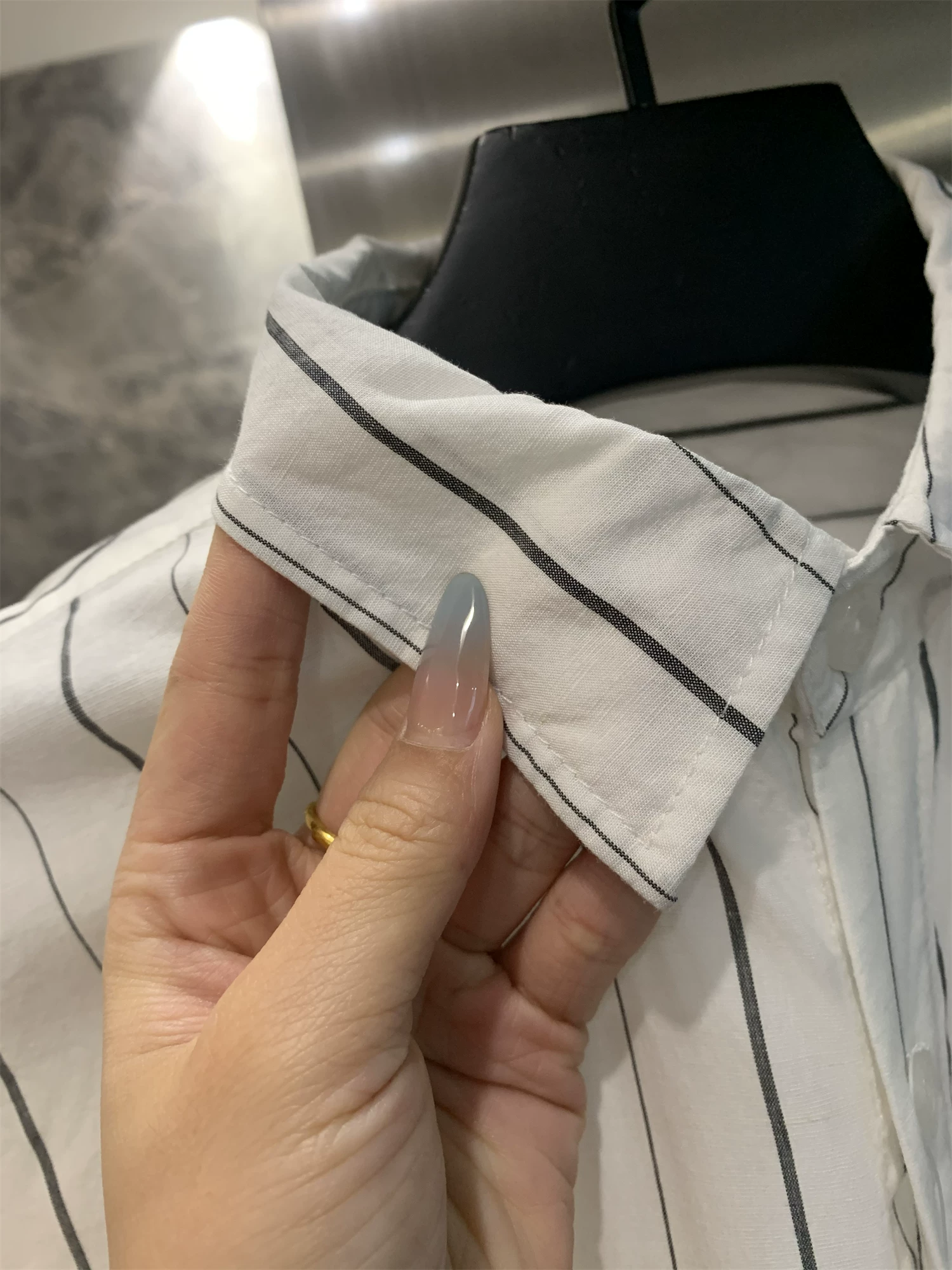 Quần áo sang trọng Don Quixote! Tencel Lyocell + vải lanh! Áo sơ mi ngắn tay sọc mùa hè nhẹ và thoáng khí.