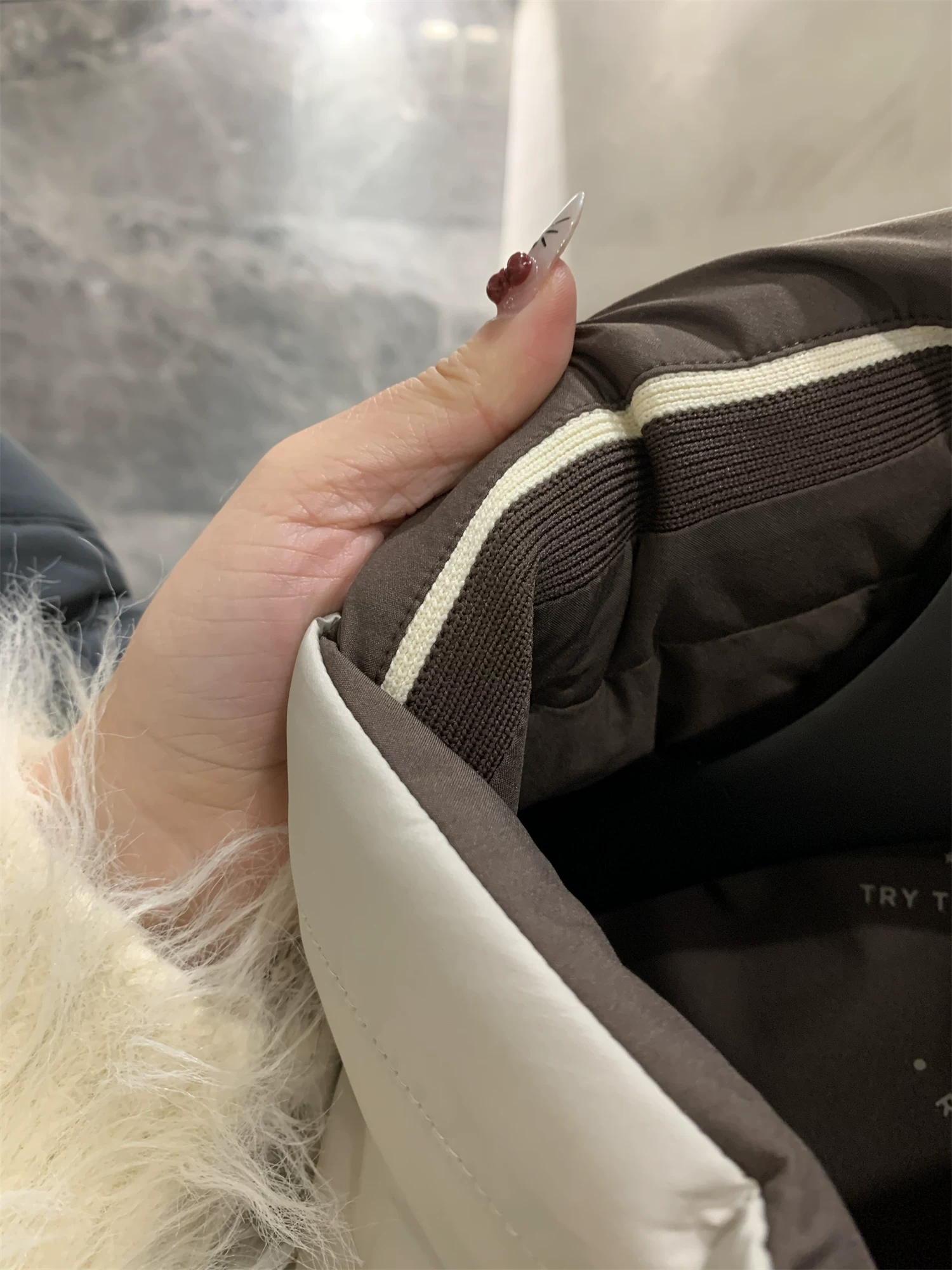 Áo khoác phao cổ đứng dày dặn giữ ấm mùa thu đông, thiết kế hai lớp, ngăn chia riêng biệt! 90% lông vũ vịt.