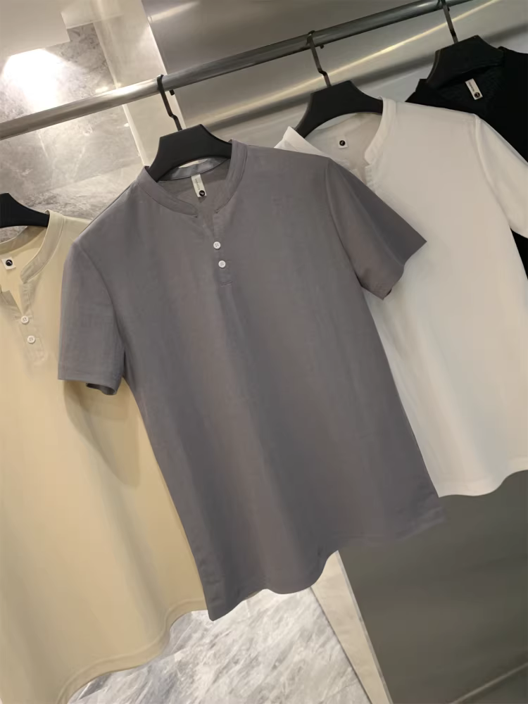 Don Quixote, một phong cách thời trang Trung Quốc mới! Kết hợp giữa cotton và vải lanh! Áo sơ mi ngắn tay, cổ Henry nửa mở, hai khuy, nhanh khô và thoáng khí.