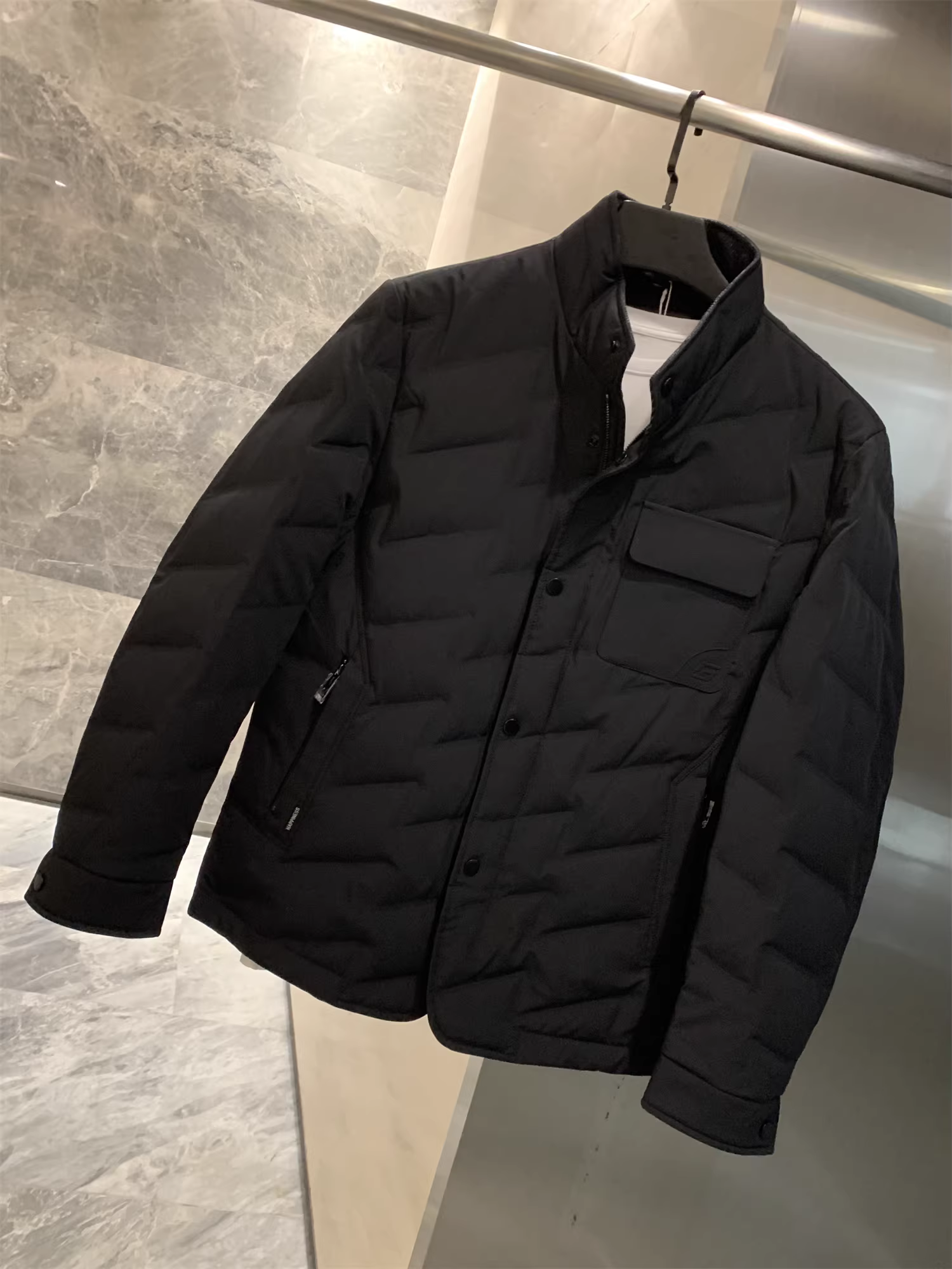 Don Quixote dòng H! Áo khoác phao nhẹ cổ đứng giữ ấm mùa thu đông, độ dày 90% lông vũ!