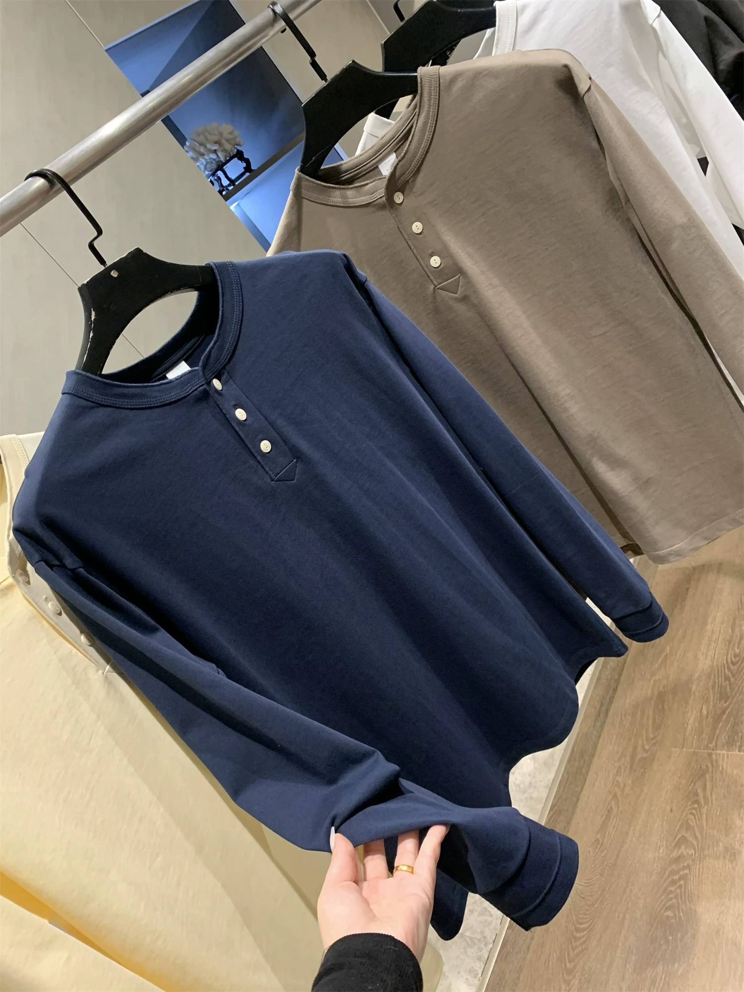 Don Quixote 300g cotton sợi đôi giặt nặng! Áo thun dài tay cổ Henley kiểu Mỹ đơn giản dành cho nam.