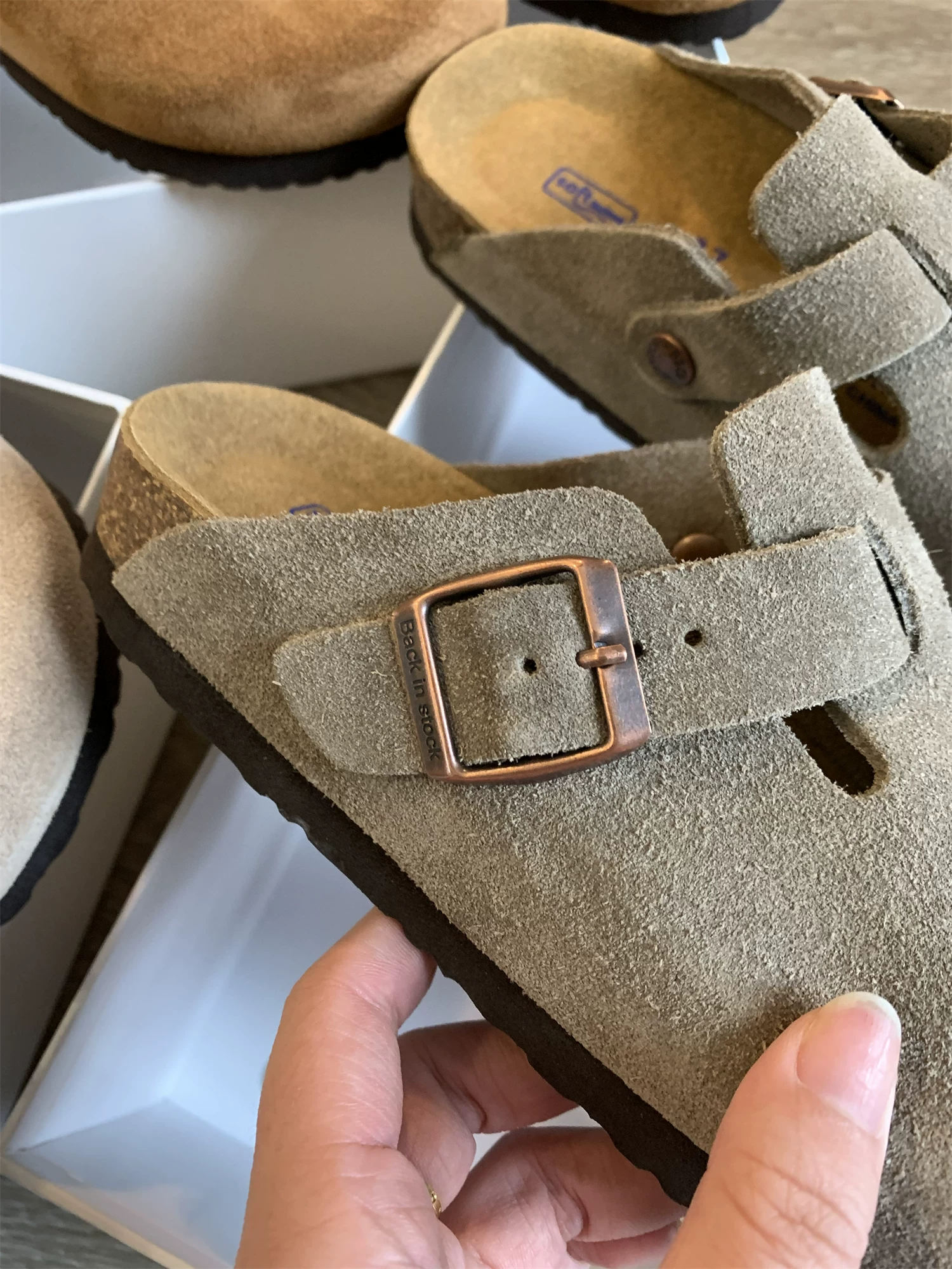 Don Quixote là một sản phẩm hàng đầu! Da lộn bò thật! Giày và dép Birkenstock kiểu đôi thời trang cổ điển, phong cách giản dị.