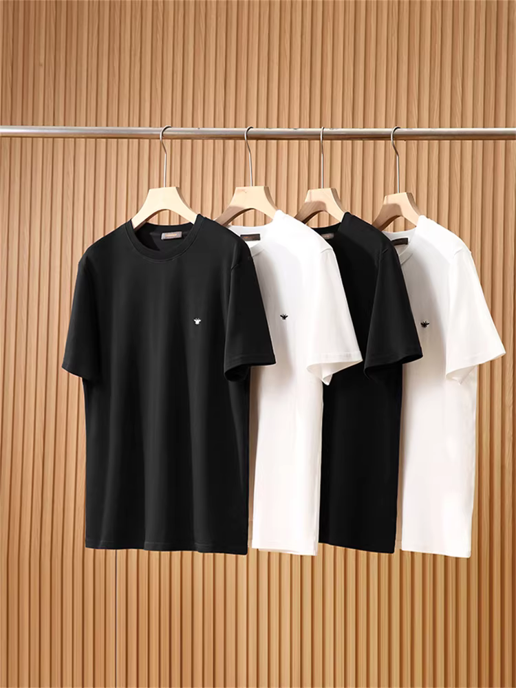 Don Quixote, chú ong thời trang nhỏ bé! Áo thun ngắn tay thêu họa tiết cổ điển mùa hè, thân thiện với da, đơn giản, giản dị, đa năng dành cho nam và nữ.