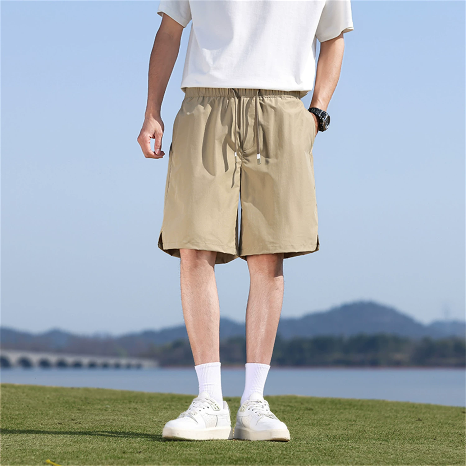 Don Quixote Chức năng nhẹ nhàng! Quần short nam dáng thẳng, mỏng, nhanh khô, thoáng khí, hợp thời trang.