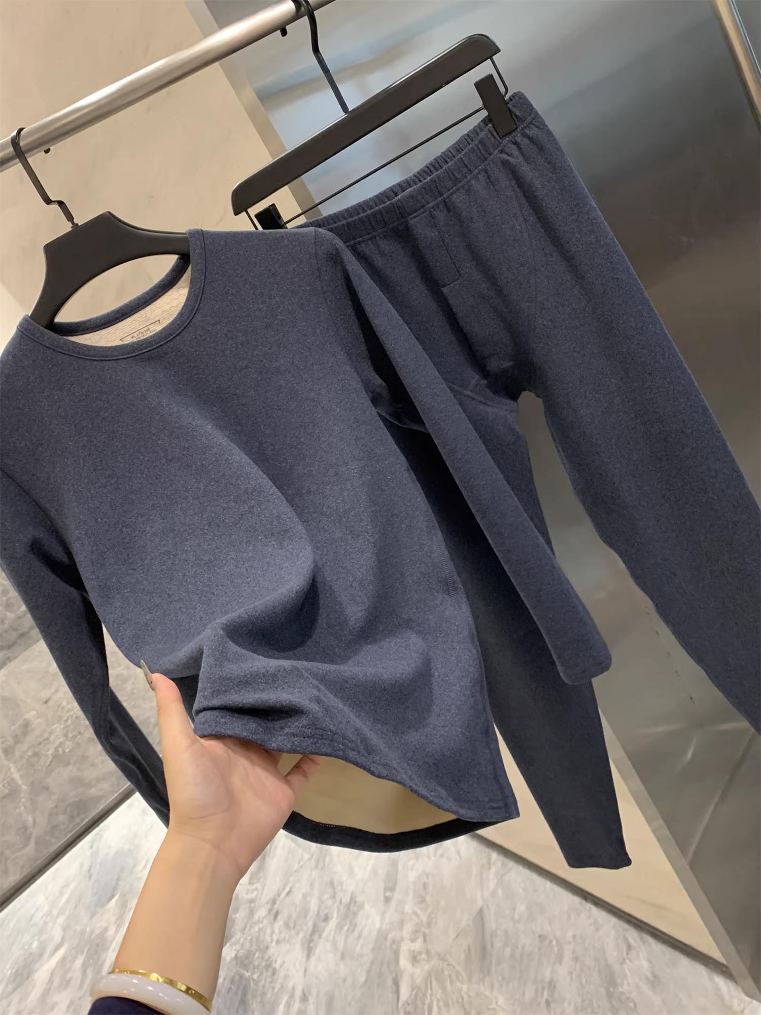 Don Quixote kết hợp lụa dâu tằm + len cừu! Bộ áo + quần ấm áp thân thiện với làn da mùa thu đông dành cho nam và nữ