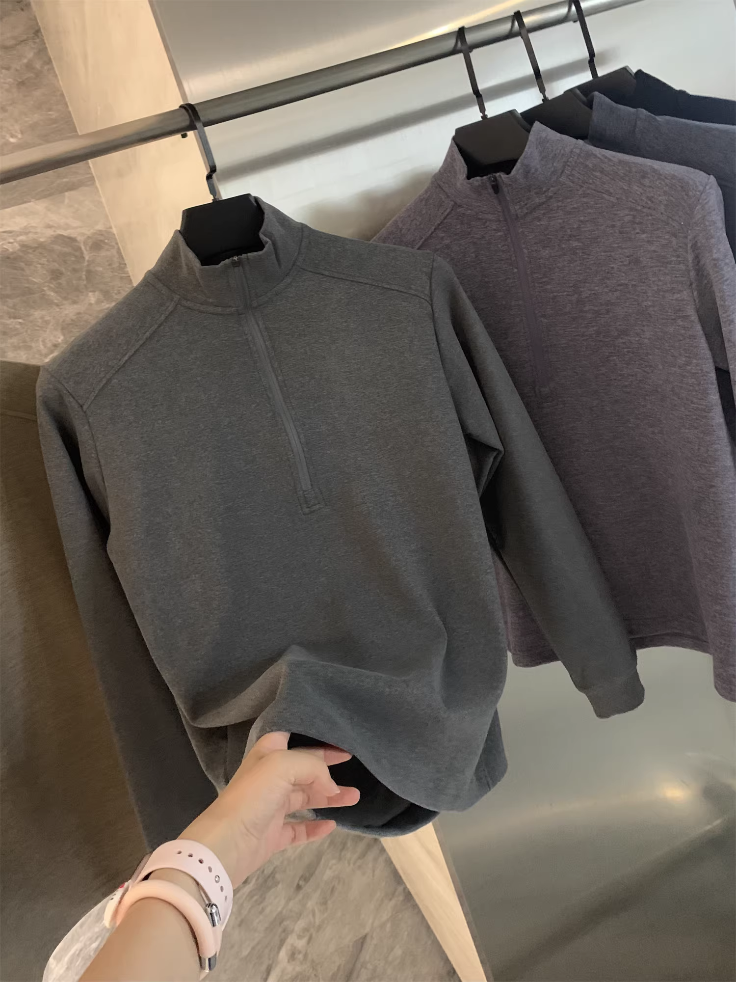 Dòng sản phẩm Don Quixote! Chất liệu nano-fleece mềm mại và thoải mái! Áo len nam nửa khóa kéo mùa thu.