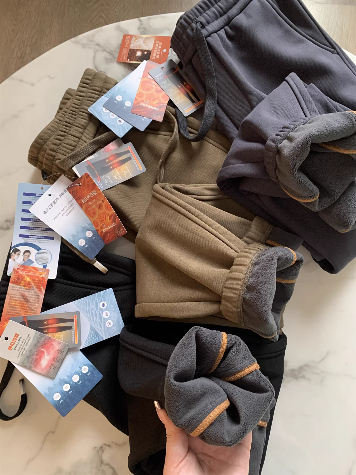 Nâng cấp chất lượng Don Quixote! Có lớp lót lông cừu và dày dặn! Quần jogger thể thao mùa thu đông vừa vặn tuyệt vời dành cho nam giới.