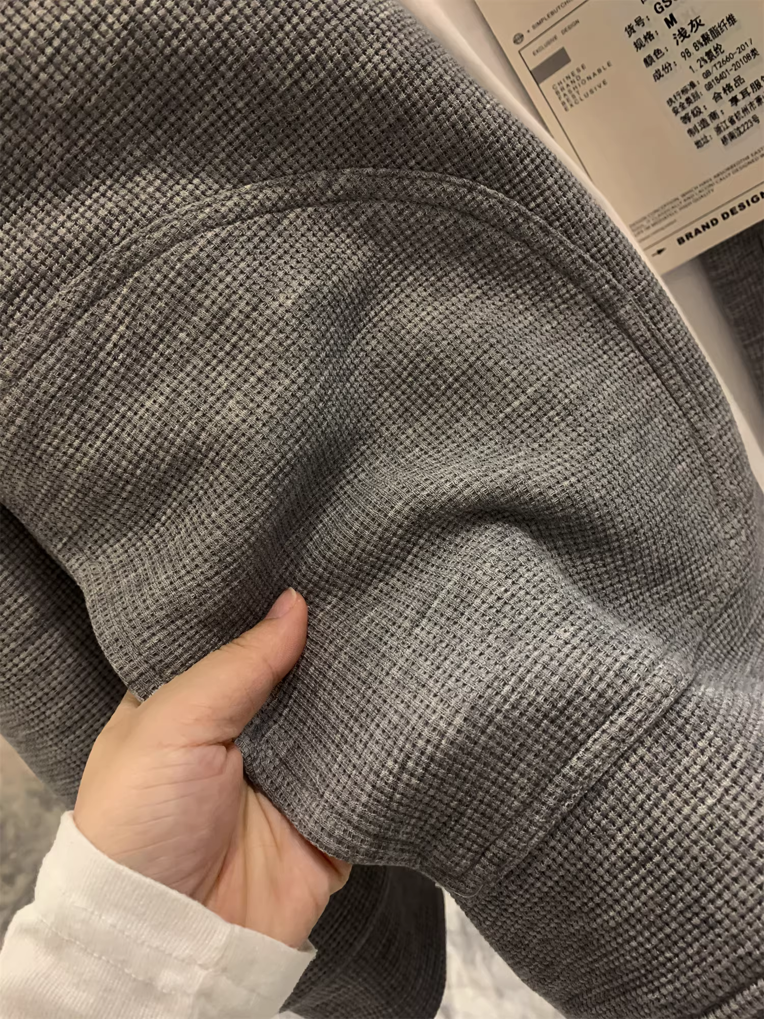 Don Quixote phong cách retro Nhật Bản! Vải waffle 400G! Áo khoác cardigan cổ chữ V đơn giản, giản dị dành cho nam và nữ trong mùa xuân và mùa thu.