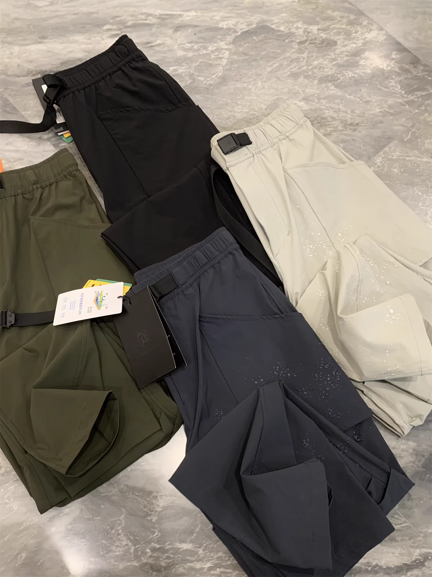 Quần Don Quixote! Nhiều túi! Quần cargo đa năng, kiểu dáng rộng rãi, thoải mái, thích hợp cho hoạt động ngoài trời, unisex.