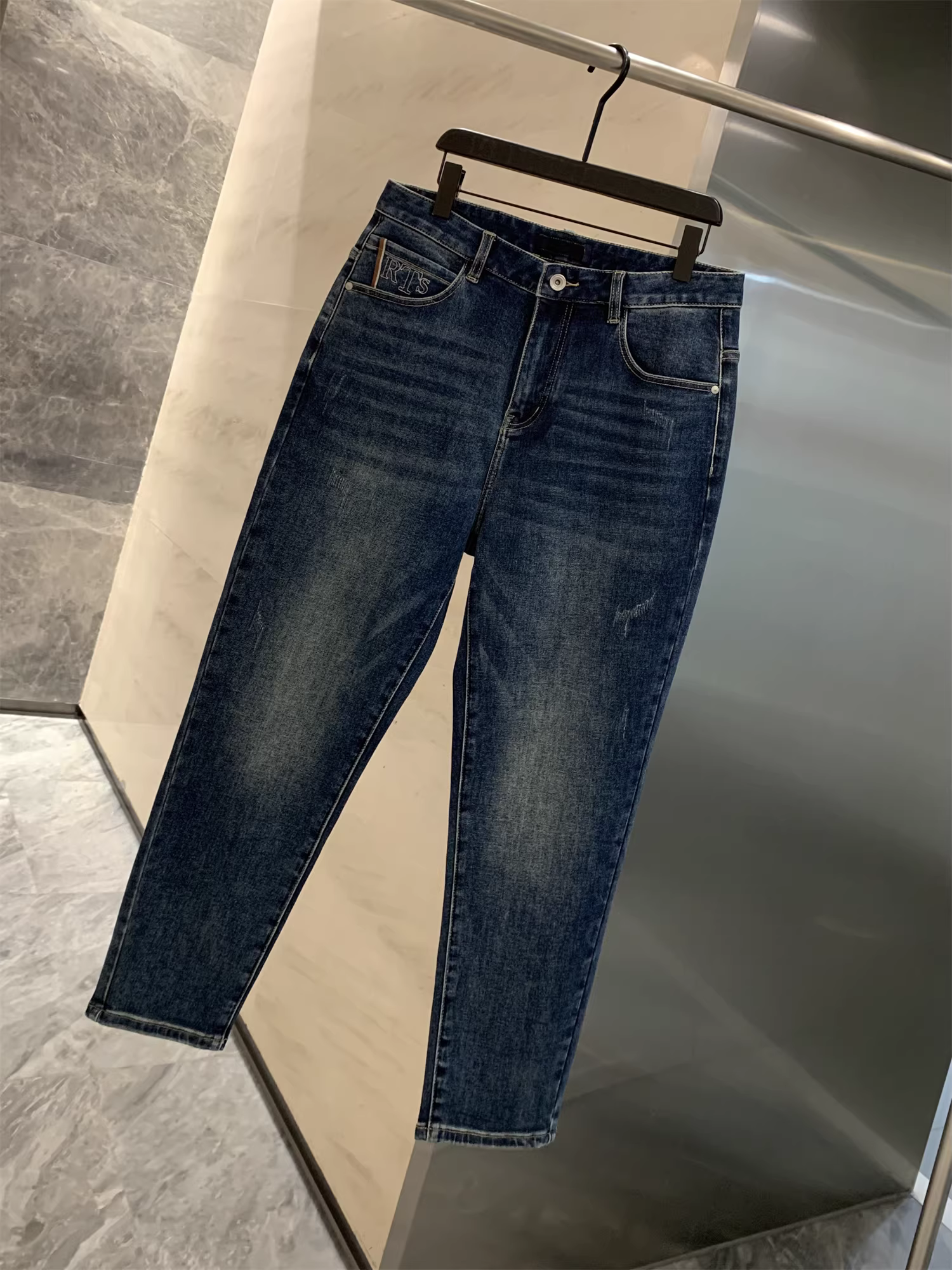 Quần jean nam Don Quixote H! Giặt bền chắc! Quần jeans nam mùa thu dày dặn, ống thẳng, 9 phần, kiểu dáng thường ngày