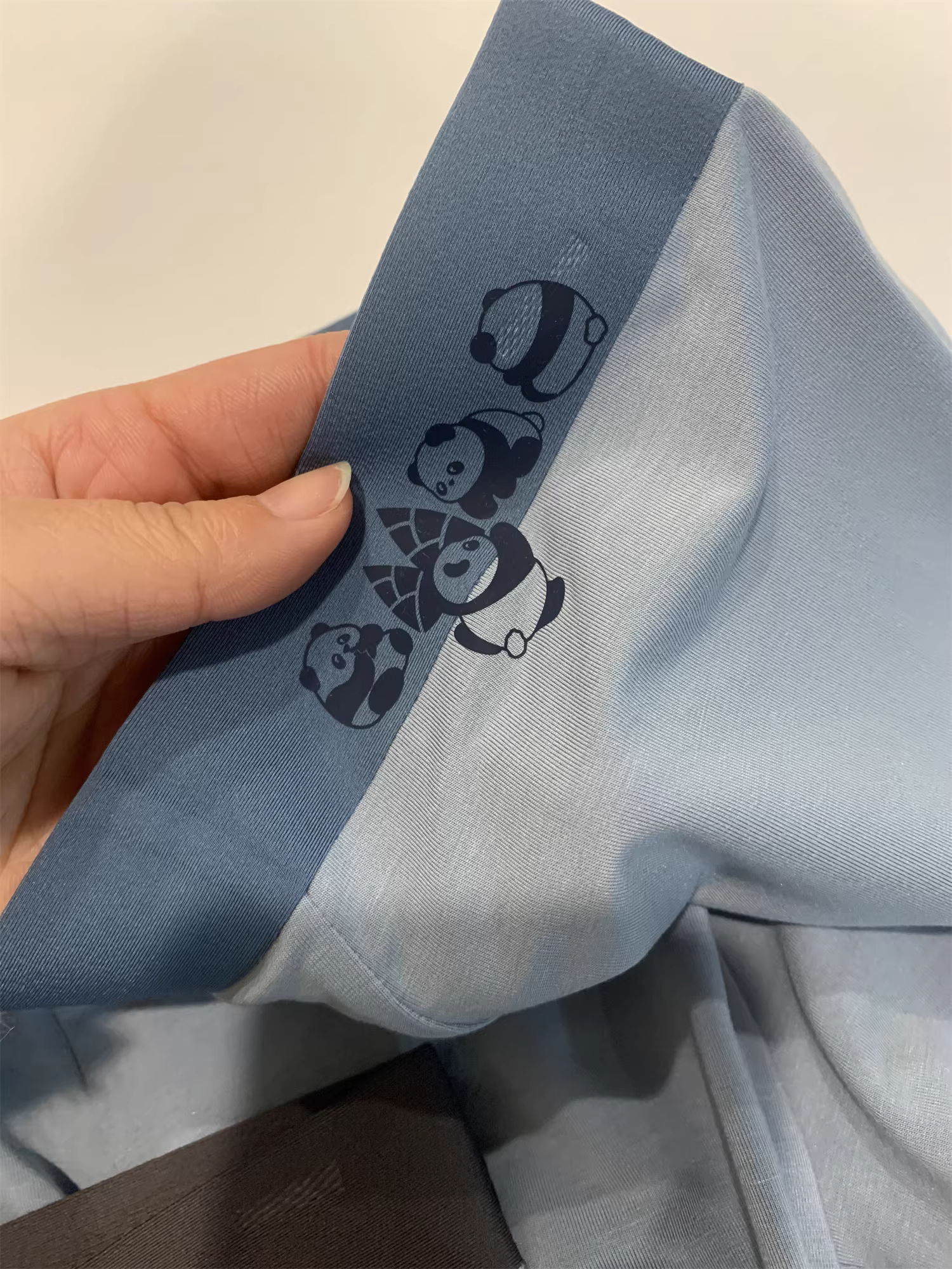 Don Quixote ba chiếc trong một gói! Chất liệu Modal + pha lụa! Quần lót nam mềm mại, thoáng khí, thân thiện với da.