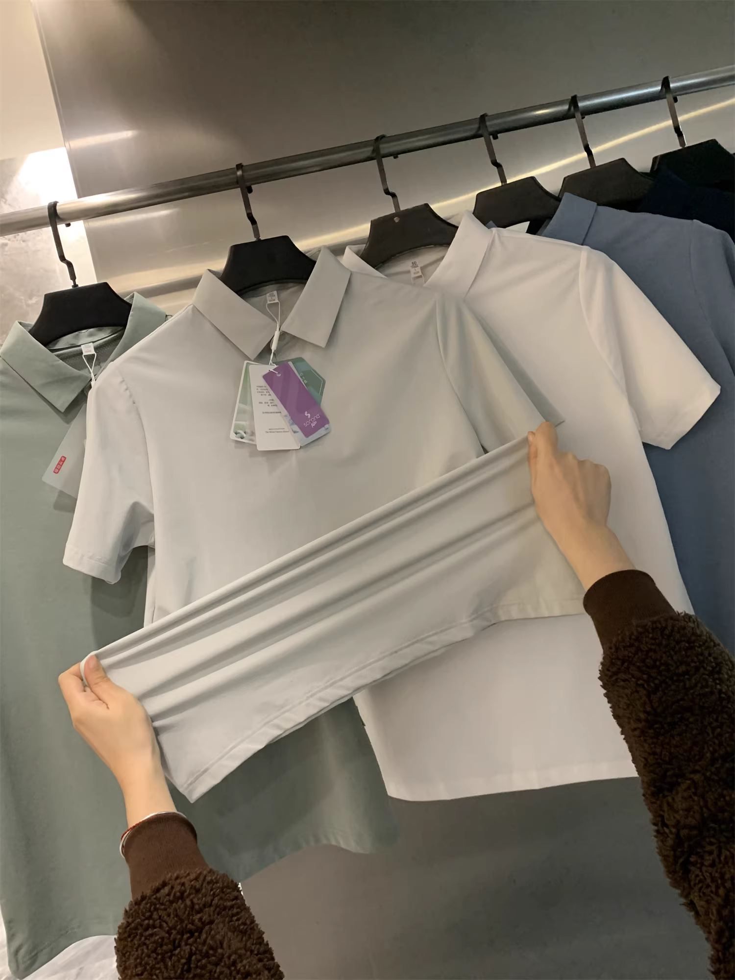 Áo Polo nam chất liệu Ice Silk Sorona Don Quixote! Dán liền mạch! Mát mẻ mùa hè và co giãn, kiểu nửa khóa kéo.