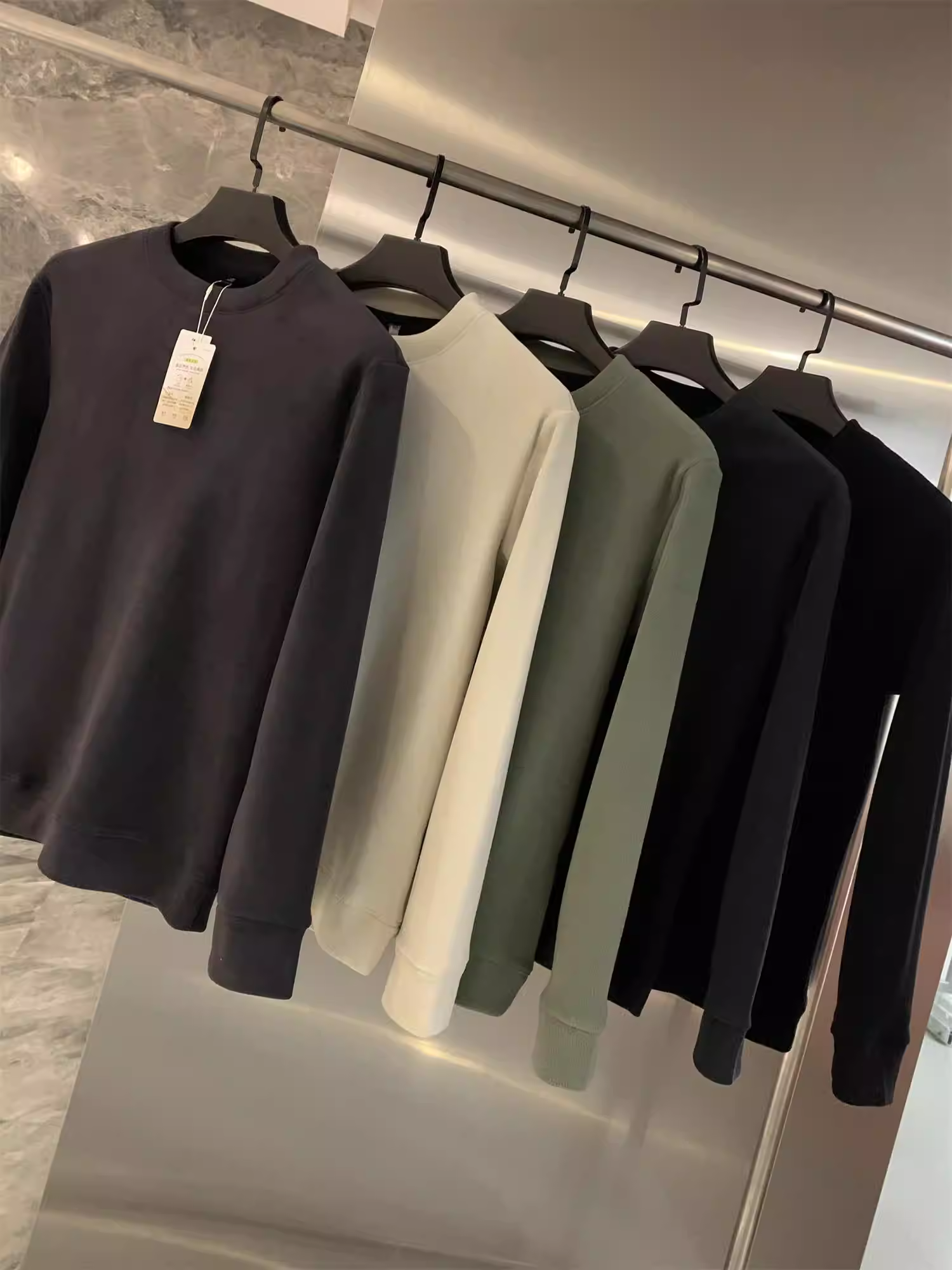 Don Quixote Len cừu + tơ tằm! Áo len cổ tròn đa năng có lót lông cừu ấm áp mùa thu đông dành cho nam giới hợp thời trang