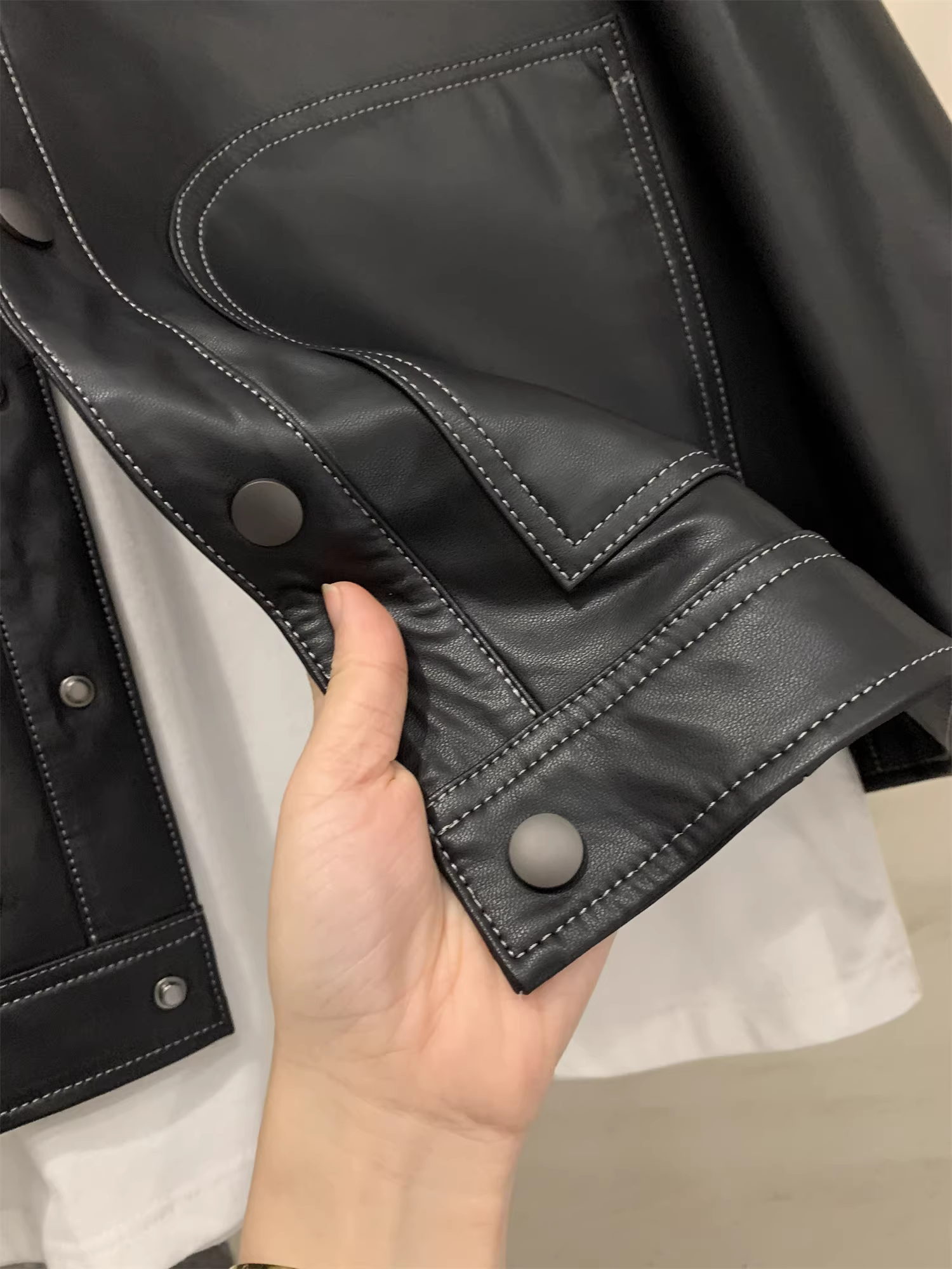 Áo khoác da cừu cao cấp Don Quixote! Tinh tế và bóng mượt! Áo khoác da thật nam thời thượng mùa thu đông với cổ áo lật.