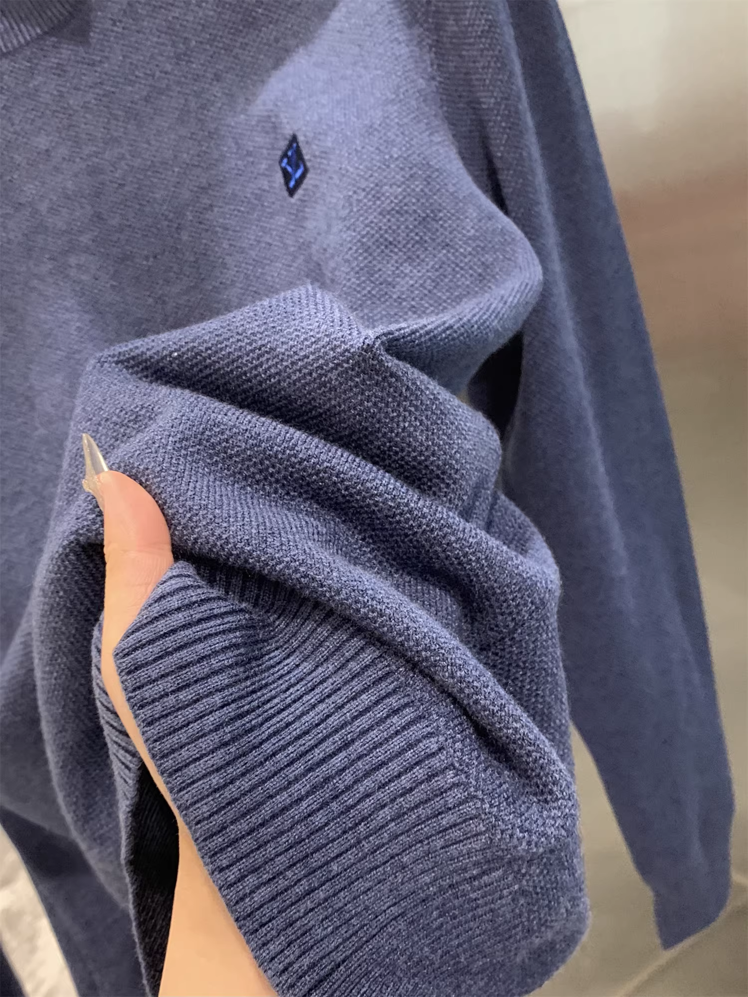 Don Quixote, Lujia Chuyuan! Chất liệu pha Lyocell! Áo len dệt kim giả hai mảnh cổ sơ mi nam.