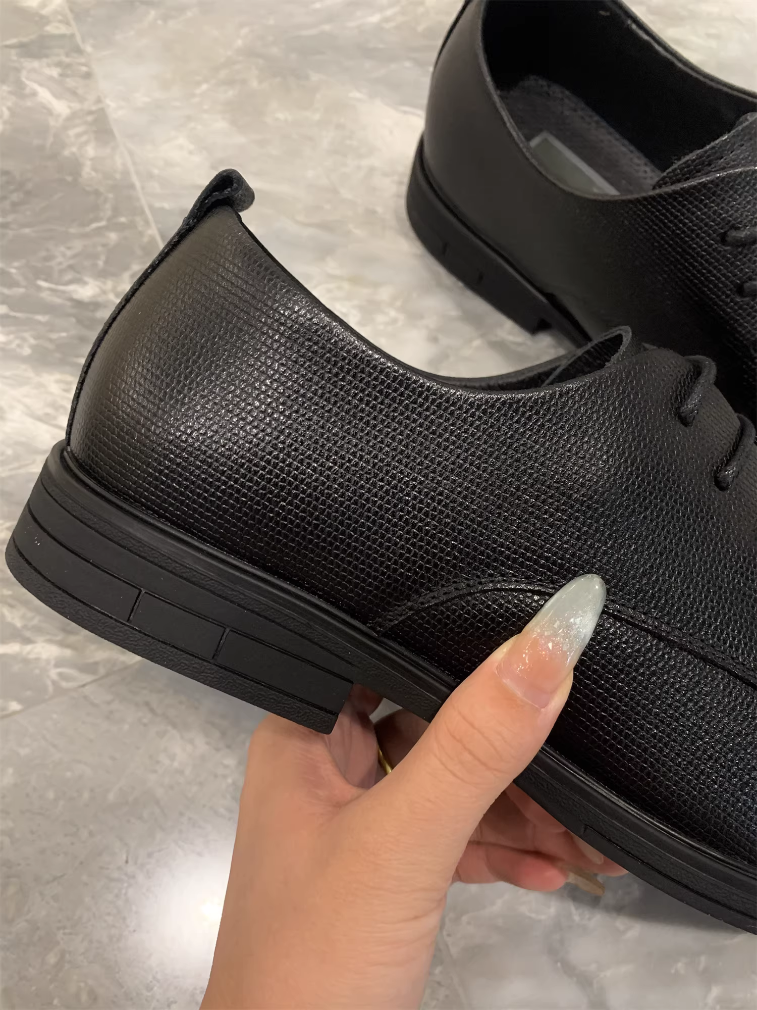 Don Quixote Ưu đãi hấp dẫn! Mặt trên chất liệu giả da! Giày da nam kiểu dáng công sở lịch lãm, mũi tròn, buộc dây.