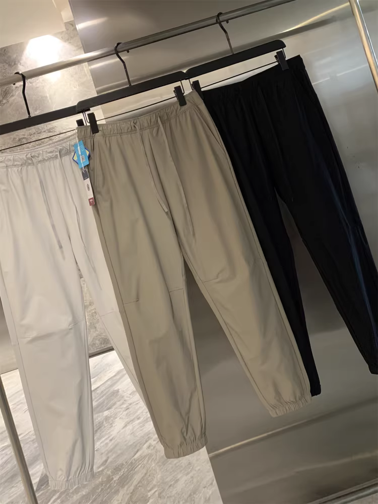 Chức năng ngoài trời của Don Quixote! Quần jogger thể thao thông thường, thoáng khí, nhanh khô dành cho nam giới, thích hợp cho mùa xuân và mùa hè.