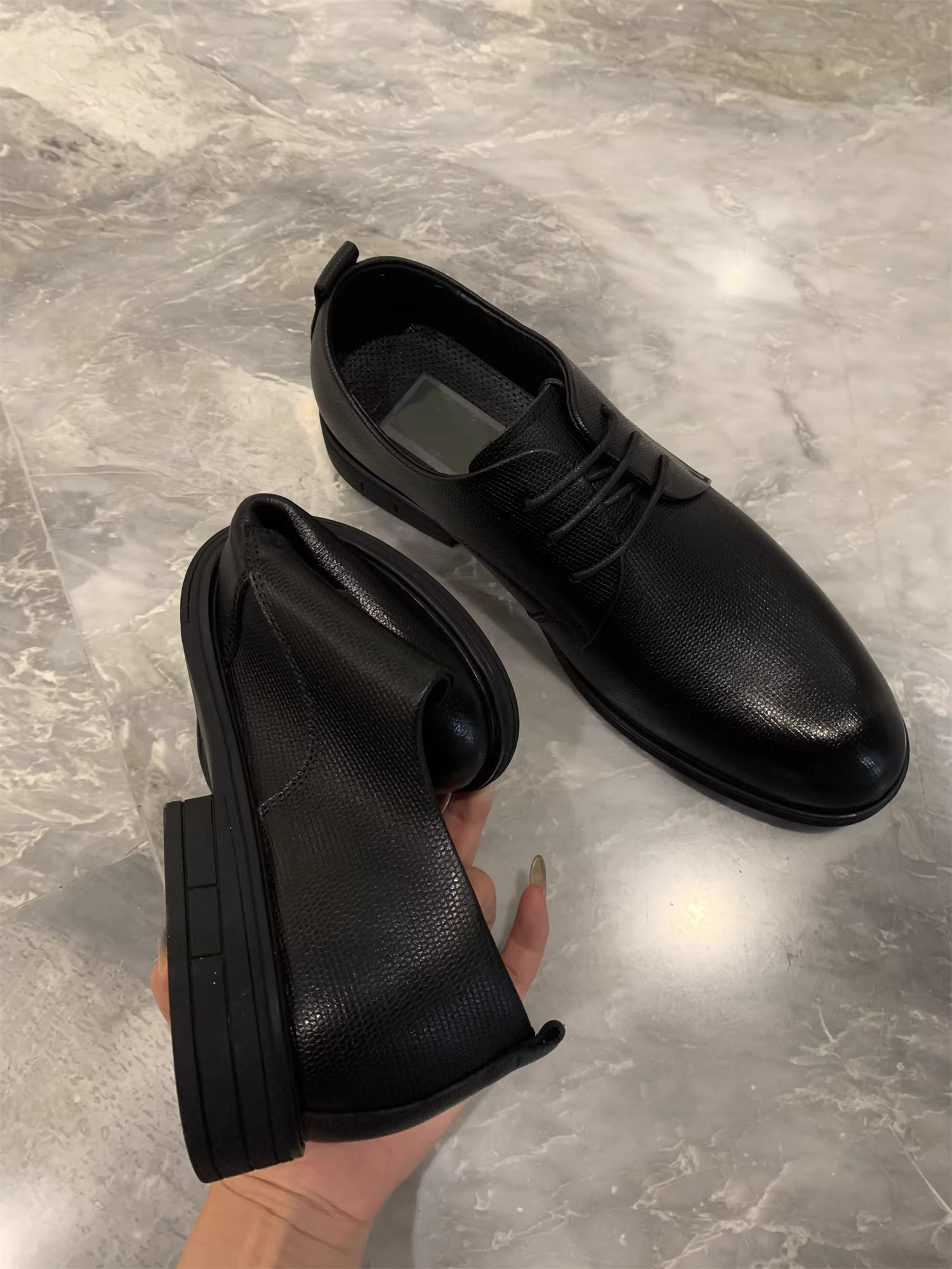 Don Quixote Ưu đãi hấp dẫn! Mặt trên chất liệu giả da! Giày da nam kiểu dáng công sở lịch lãm, mũi tròn, buộc dây.