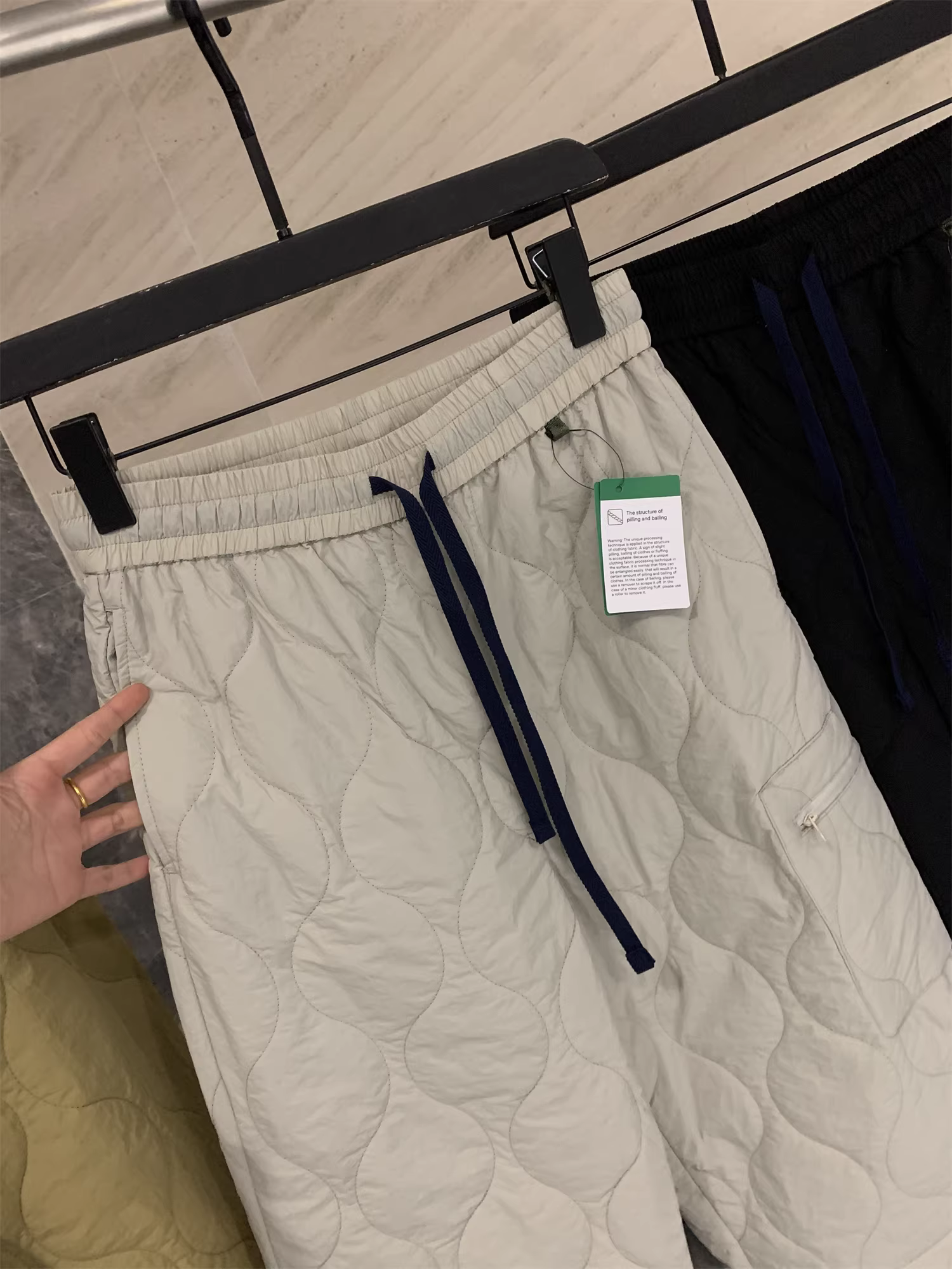 Phong cách Don Quixote, unisex! Sành điệu và thời trang! Quần thể thao mùa đông nam ngoài trời, có đệm ấm, kiểu dáng thường ngày.