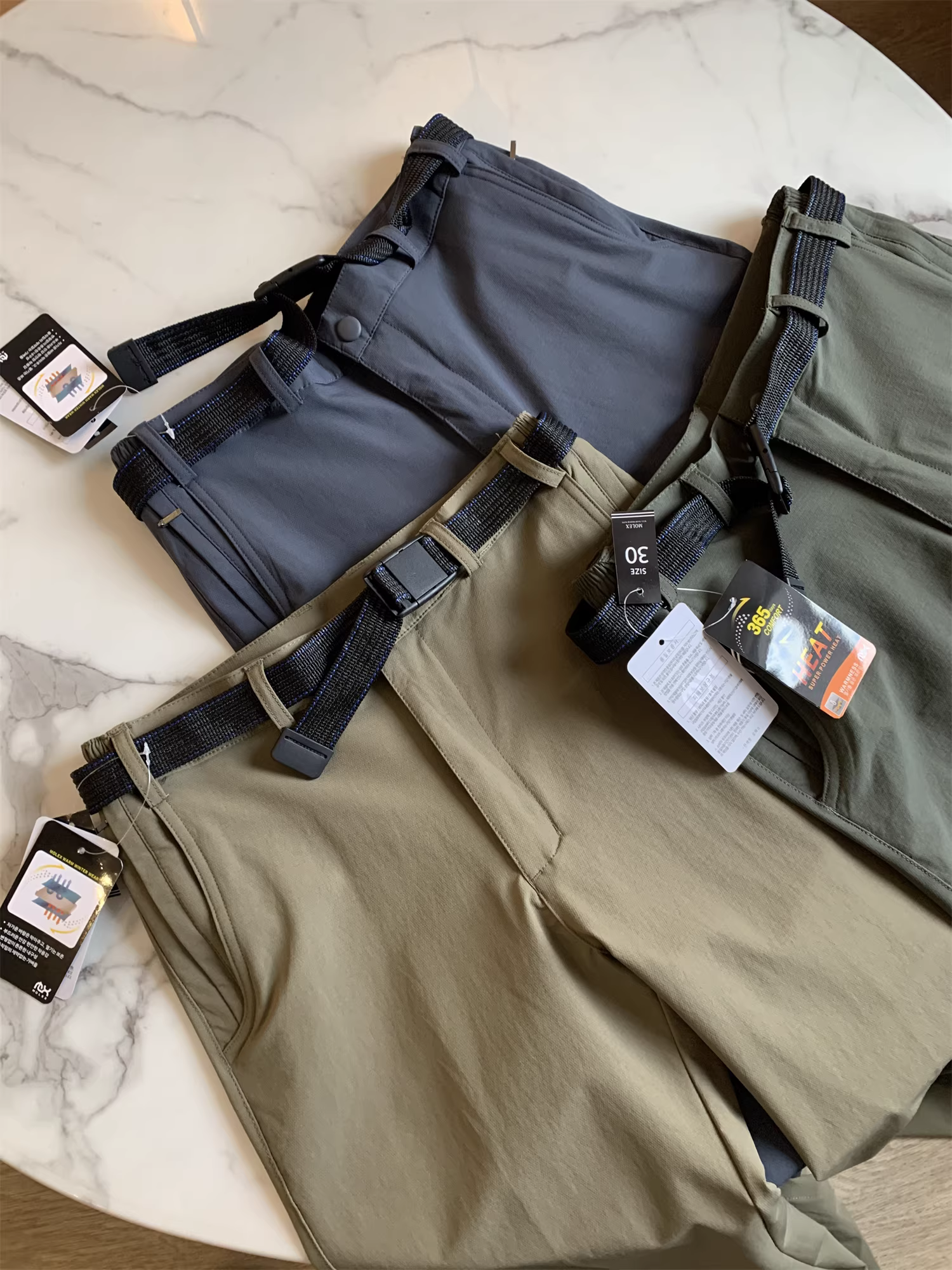 Don Quixote đặt hàng theo kiểu K! Nhận ngay một chiếc thắt lưng miễn phí! Quần nam mùa xuân cá tính và phong cách, quần dài ôm dáng, hợp thời trang.