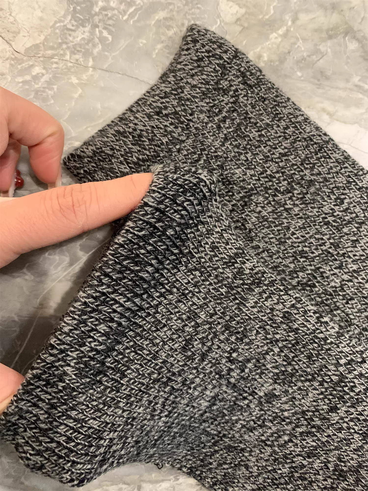 Ưu đãi đặc biệt hàng ngày Don Quixote! Tất dài nam chất liệu cotton pha, lót lông mềm mại, giữ ấm và thoáng khí, kiểu dáng Jingkou.