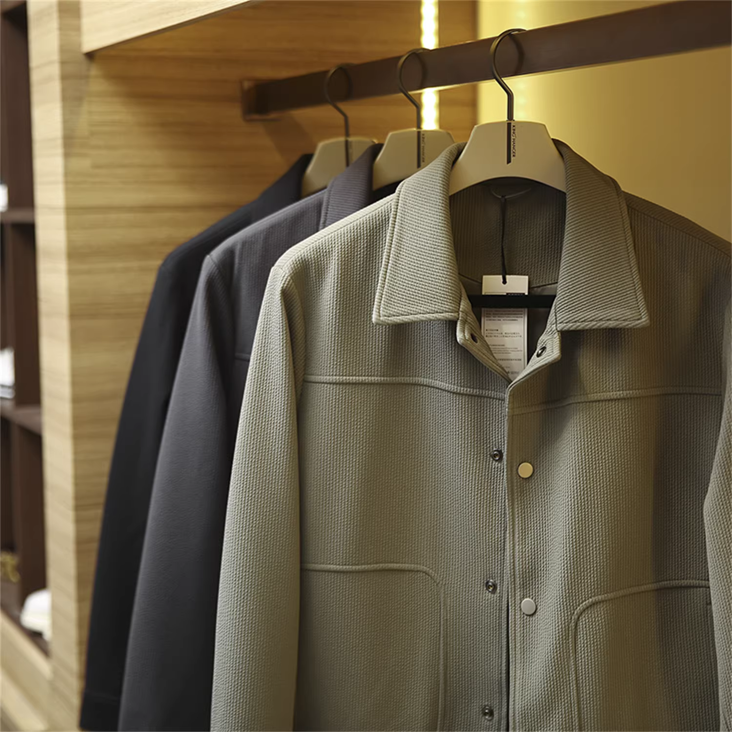 Trần nhà theo phong cách Don Quixote! Hình dáng tuyệt đỉnh! Áo khoác công sở mùa xuân mới dành cho nam.