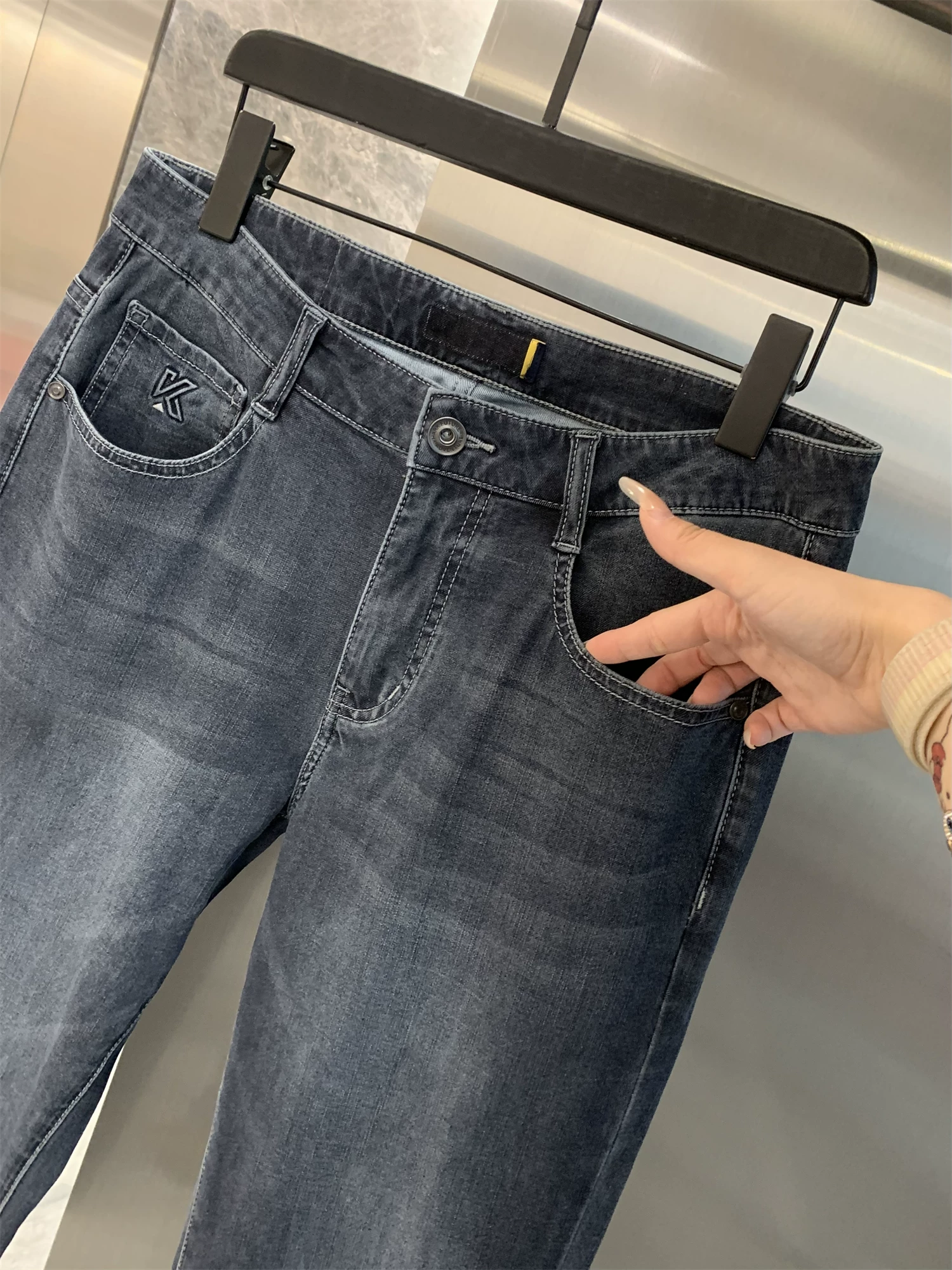 Don Quixote, độ đàn hồi tuyệt vời! Quá trình giặt là nặng nề! Quần jean ống đứng co giãn, thân thiện với da, hợp thời trang mùa hè dành cho nam.