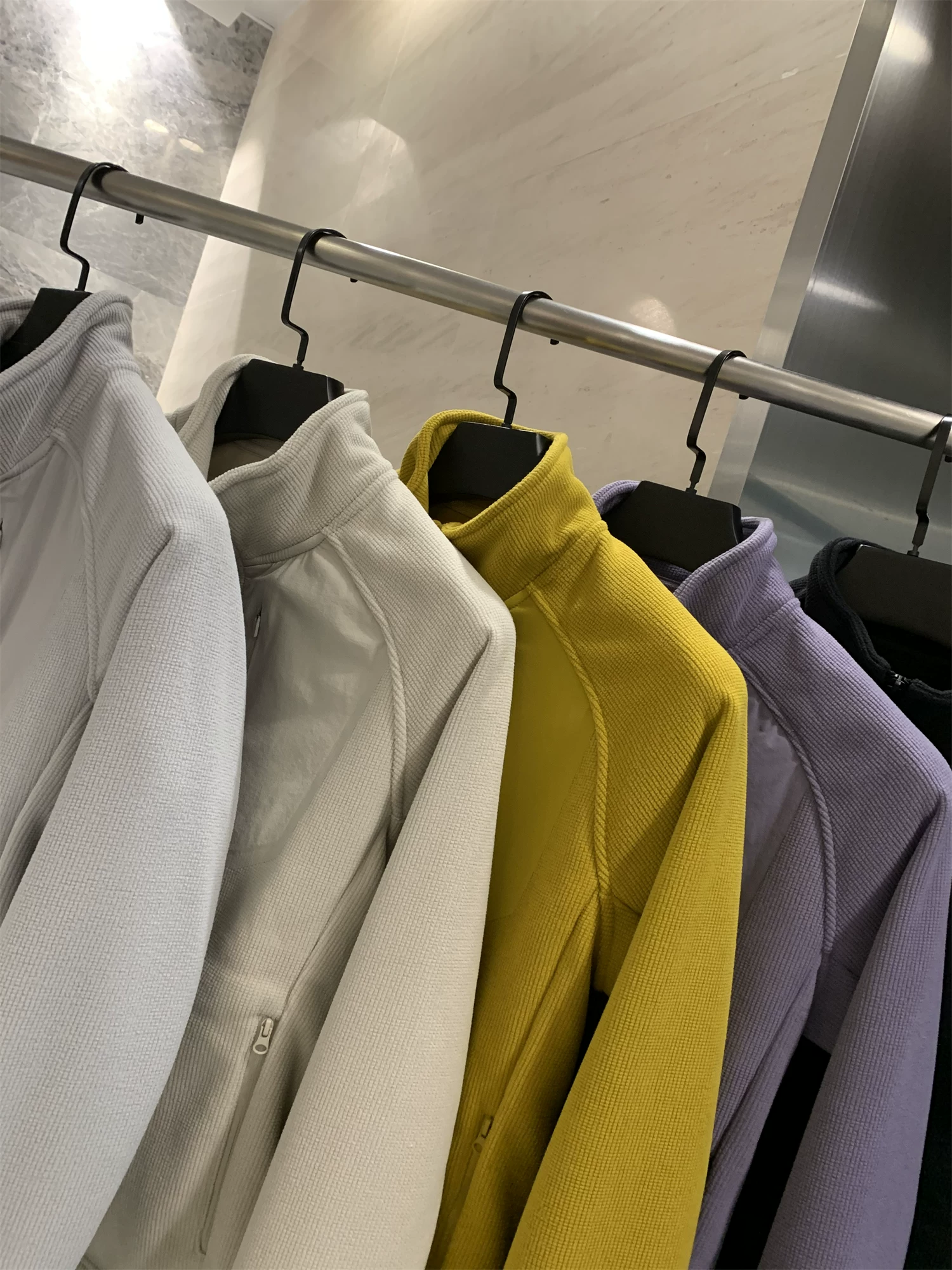 Áo khoác lông cừu Don Quixote Fleece W! Công nghệ giữ ấm bằng lông cừu hiệu quả! Áo khoác lót giữa dành cho nam và nữ khi đi ngoài trời.