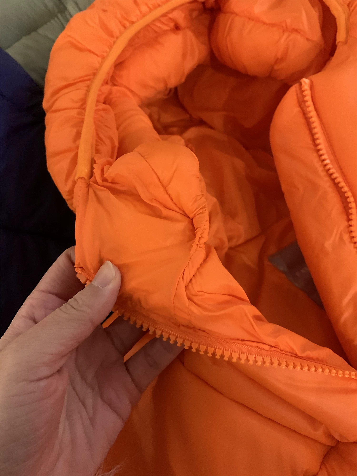 Don Quixote đang rất được ưa chuộng! Chống gió và chống nước! Áo khoác phao có mũ trùm đầu phong cách núi dành cho cặp đôi mùa thu đông.