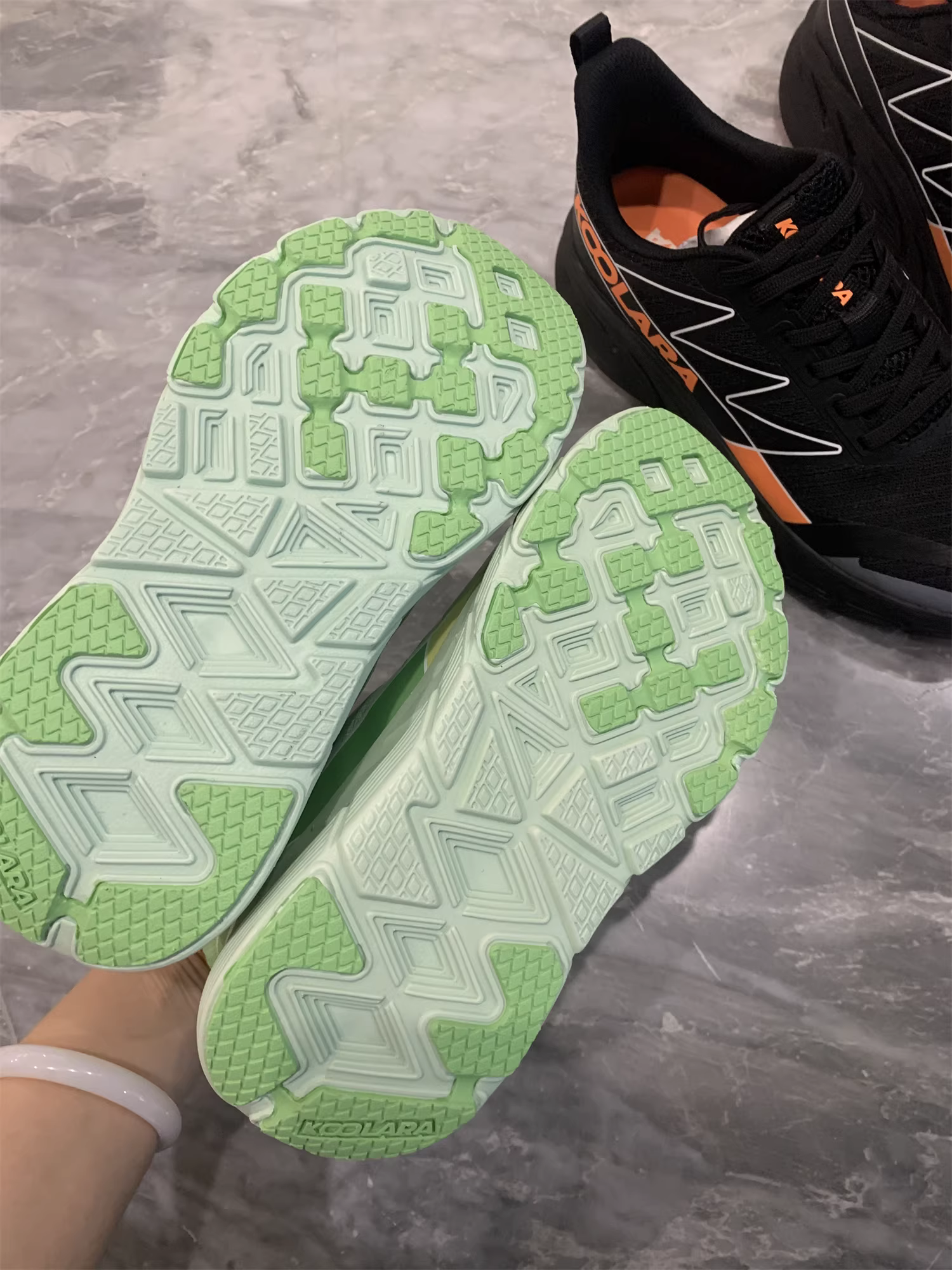 Don Quixote đang như đang đi trên mây! Lưới thoáng khí 3D! Công nghệ đệm khí, giày thể thao thoải mái dành cho nam.