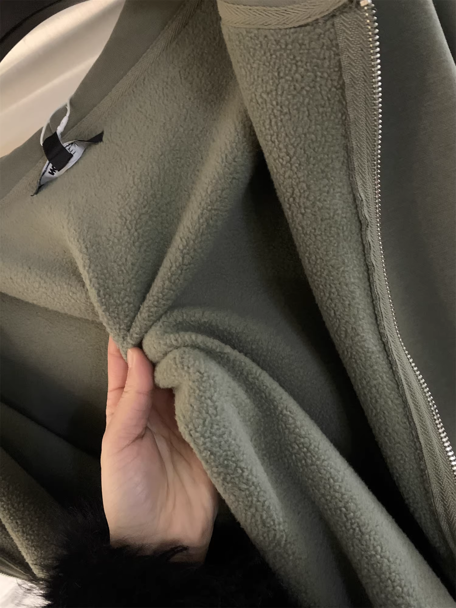 Áo khoác cardigan có mũ trùm đầu chất lượng cao Don Quixote! Thích hợp cho cả nam và nữ! Áo khoác nỉ ấm áp, phong cách thường ngày, thời thượng cho mùa thu đông.