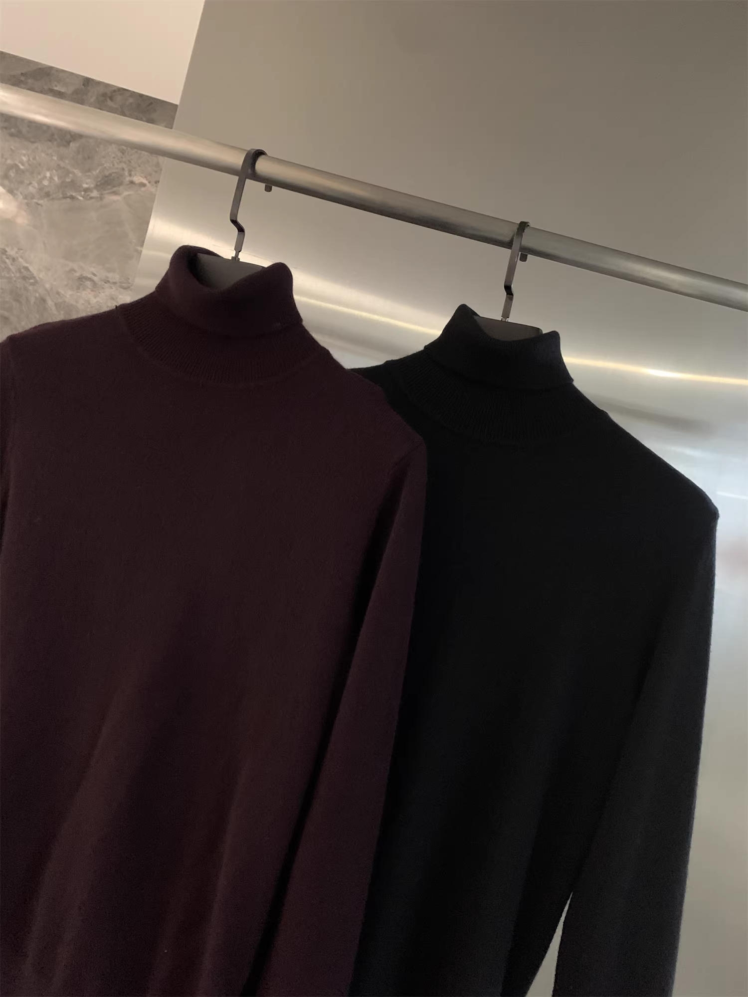 Len Don Quixote + pha lông thỏ! Áo len cổ lọ dệt kim mềm mại và tinh tế dành cho nam giới vào mùa thu đông.