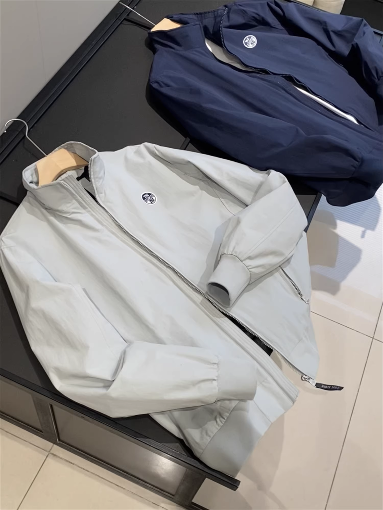 Don Quixote chiếc thuyền buồm nhỏ kiểu Mỹ! Sản phẩm tuyệt vời! Áo khoác cổ đứng đa năng dành cho nam mùa thu.